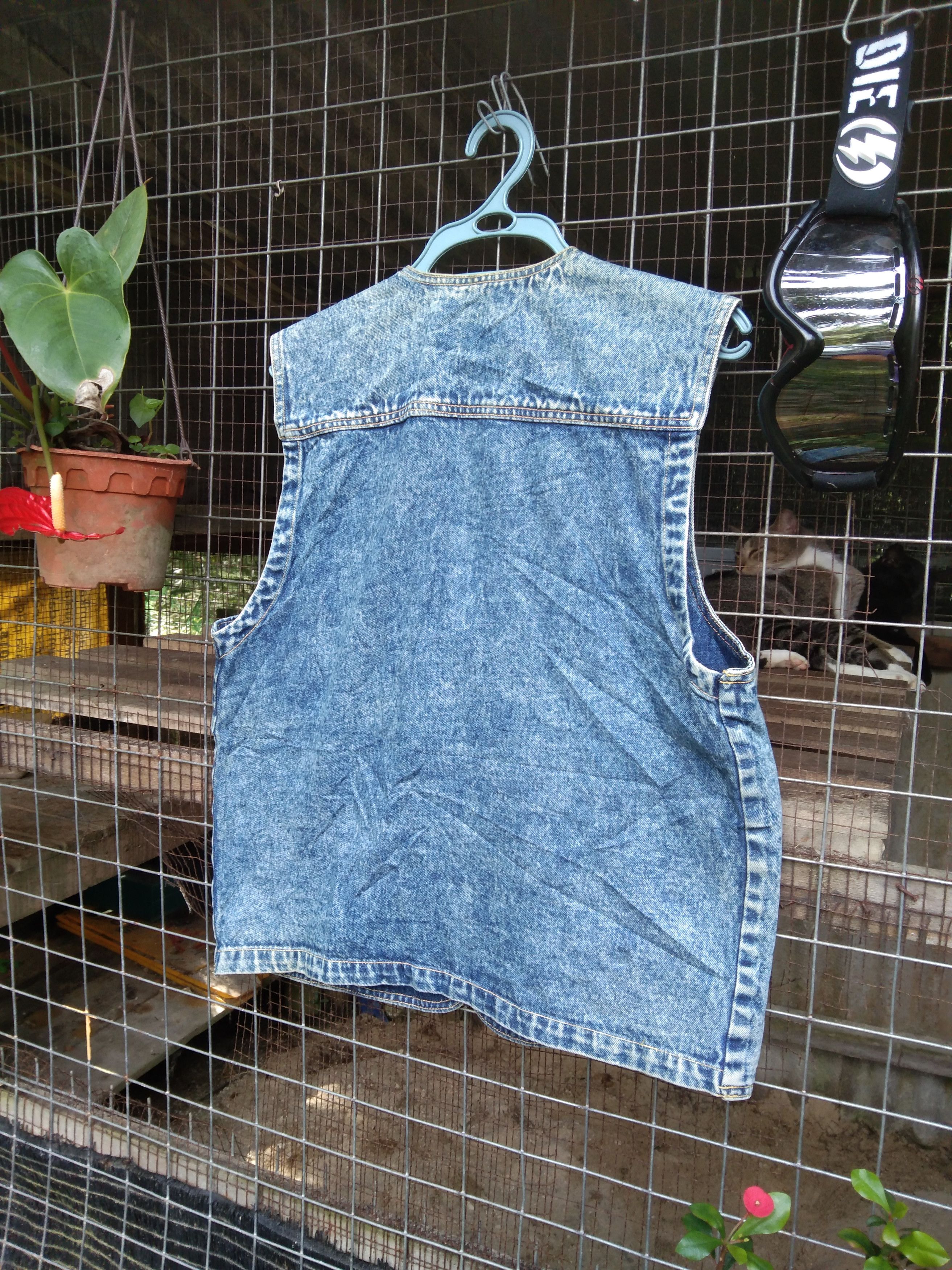 Vintage VINTAGE BORDERLESS DENIM VEST JACKET Size US M / EU 48-50 / 2 - 2 Thumbnail