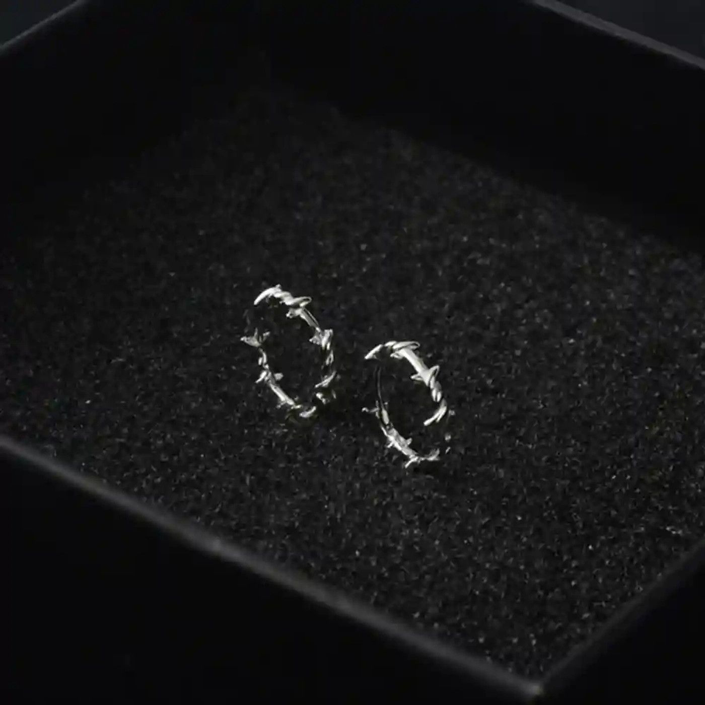 Jewelry Silver Color Thorns Hoop Earrings Size ONE SIZE - 4 Thumbnail