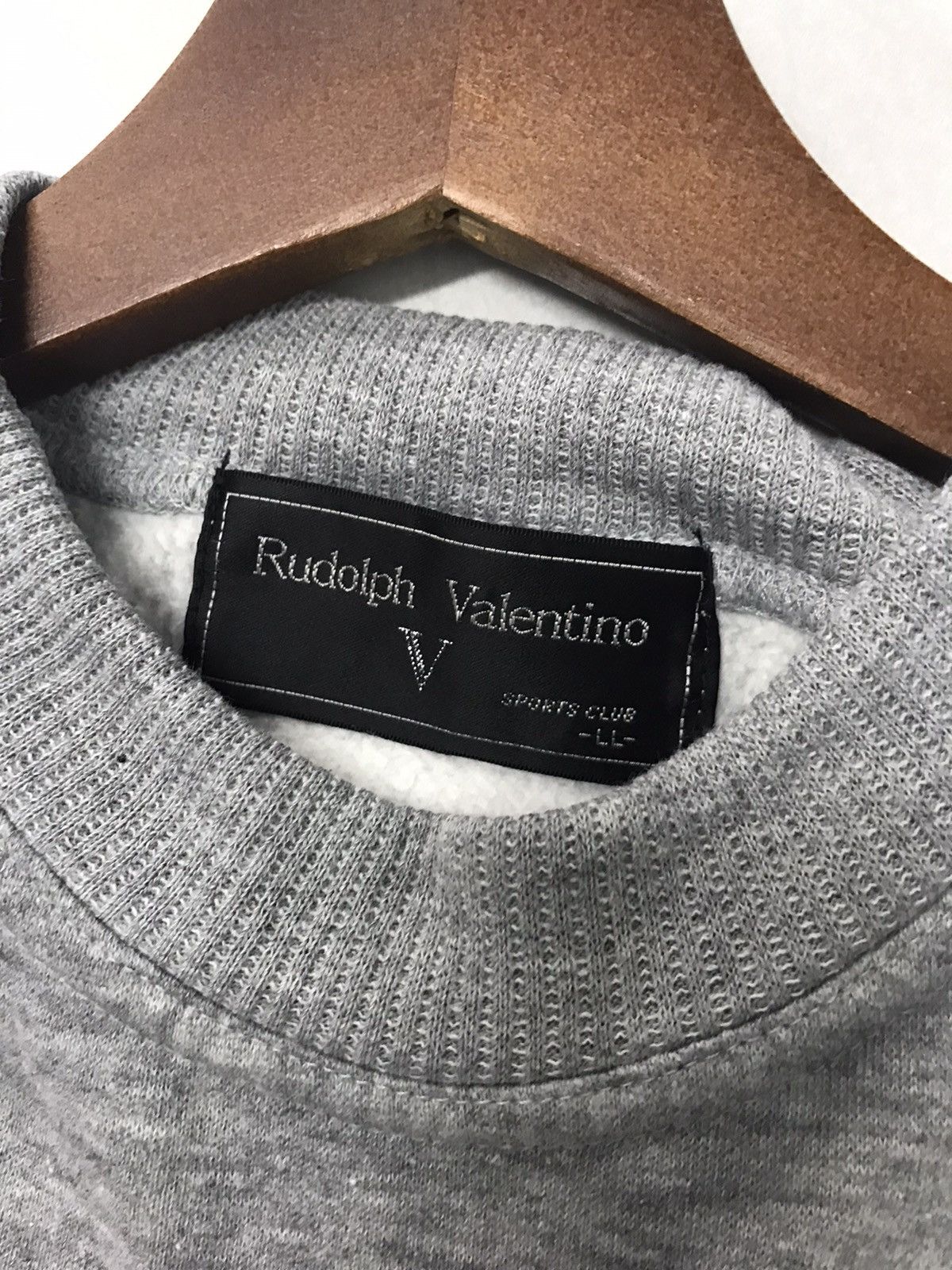 Valentino Vintage Valentino Rudolph Sweatshirt Embroidered Logo Size US L / EU 52-54 / 3 - 4 Thumbnail