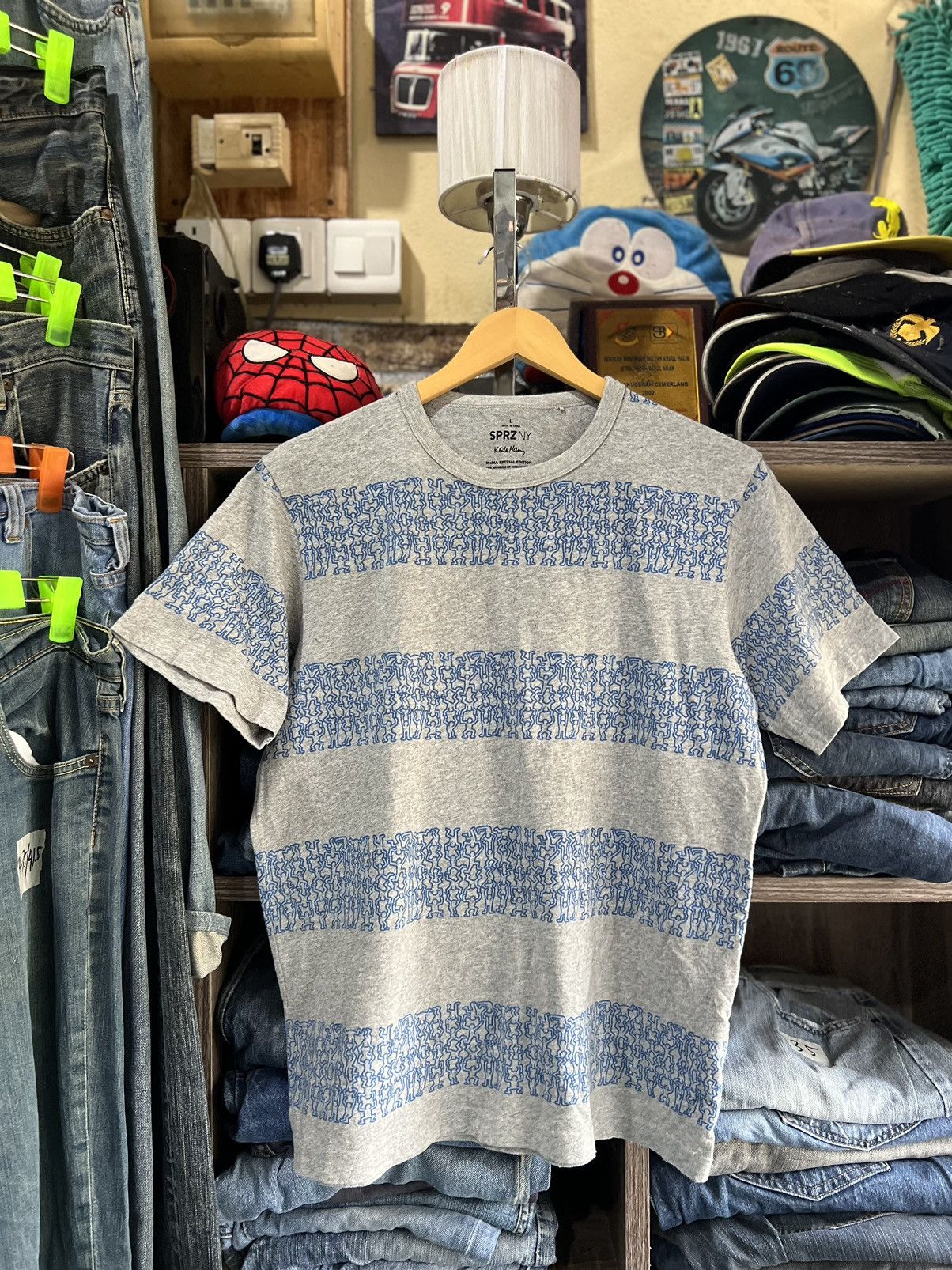 Keith Haring 🔥MoMA Special Edition Keith Haring x Uniqlo Size US M / EU 48-50 / 2 - 1 Thumbnail
