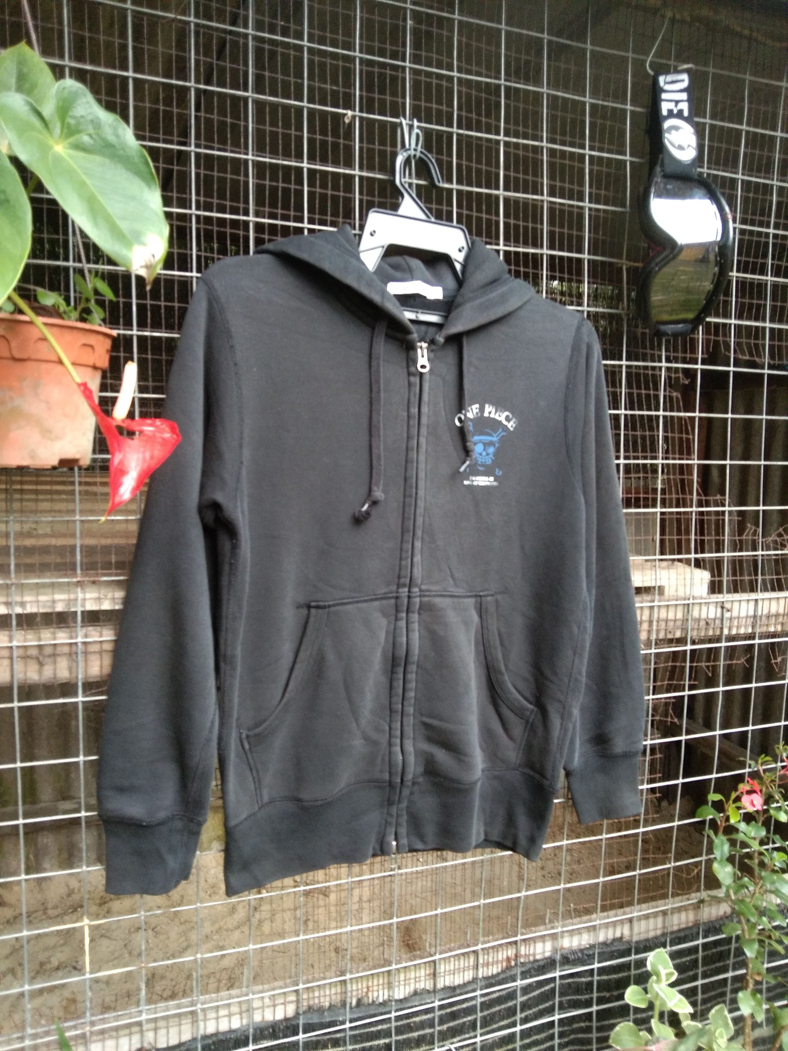One Piece × Uniqlo × Vintage ANIME JAPAN ONE PIECE HOODIE JACKET Size US S / EU 44-46 / 1 - 6 Thumbnail