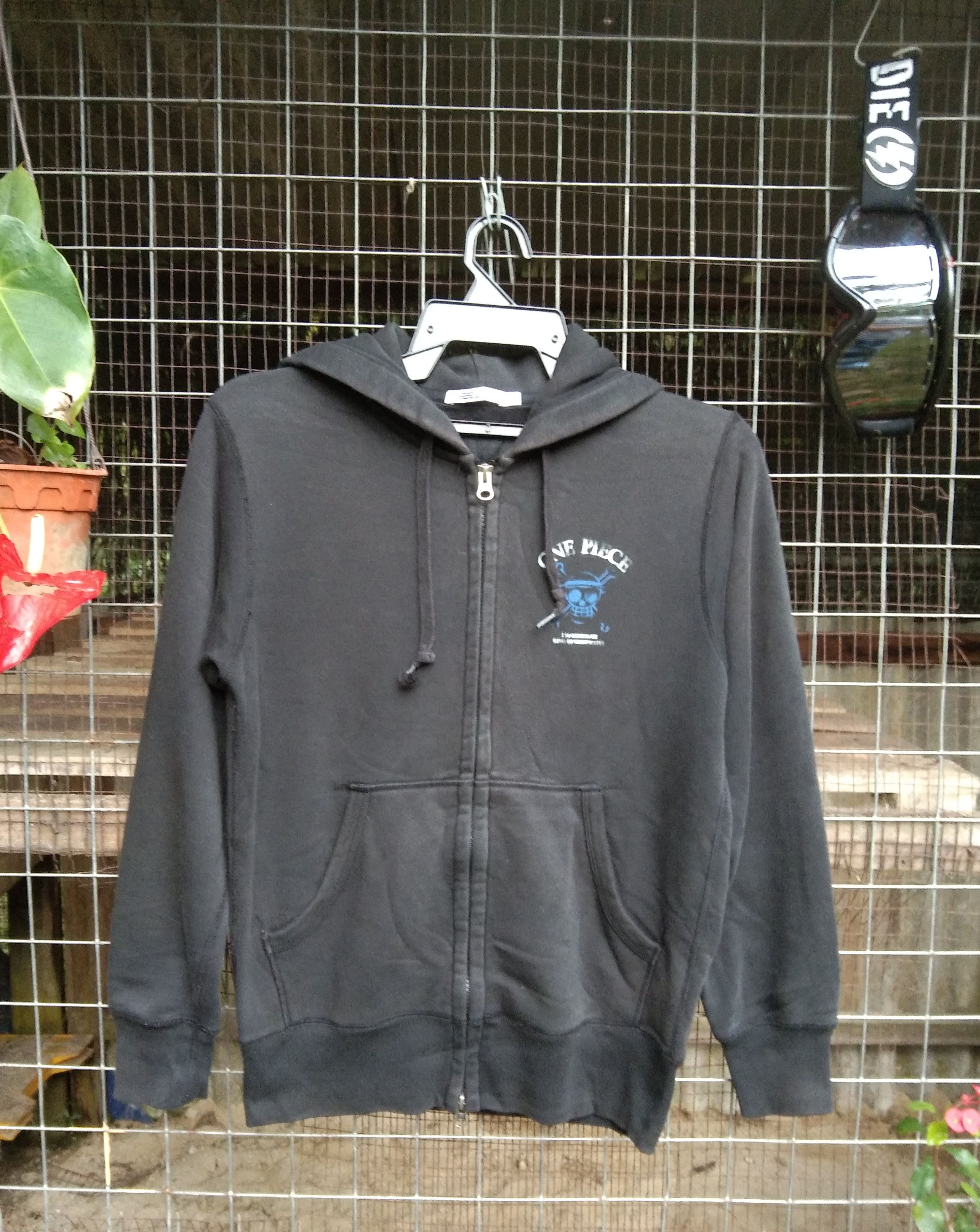 One Piece × Uniqlo × Vintage ANIME JAPAN ONE PIECE HOODIE JACKET Size US S / EU 44-46 / 1 - 7 Thumbnail