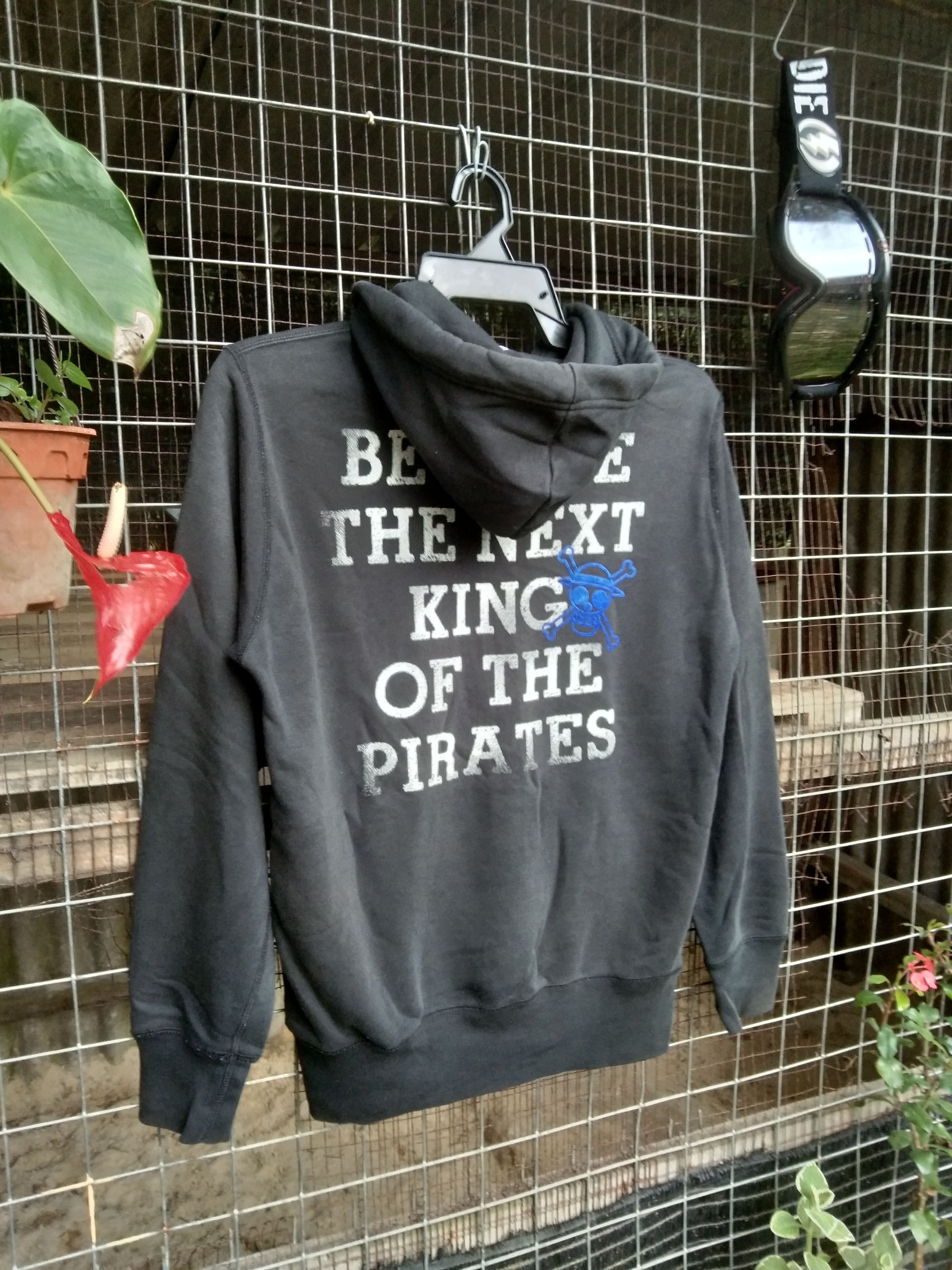 One Piece × Uniqlo × Vintage ANIME JAPAN ONE PIECE HOODIE JACKET Size US S / EU 44-46 / 1 - 2 Thumbnail