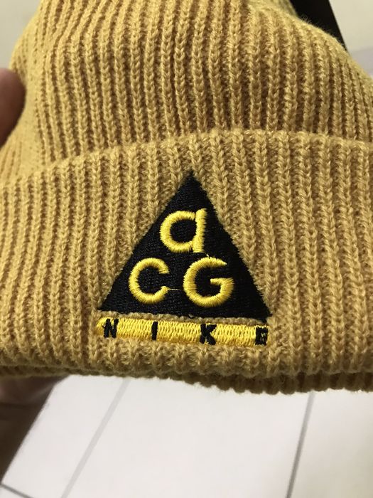 Nike acg sale beanie yellow