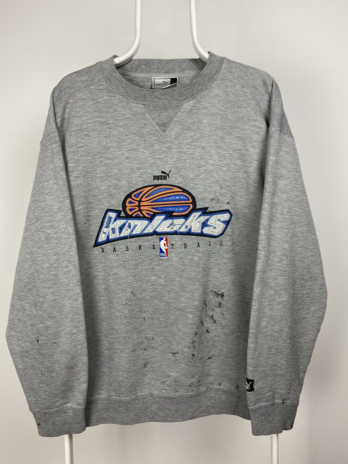 NBA New York Knicks vintage Puma grey sweatshirt NBA thrashed Size US M / EU 48-50 / 2 - 1 Thumbnail