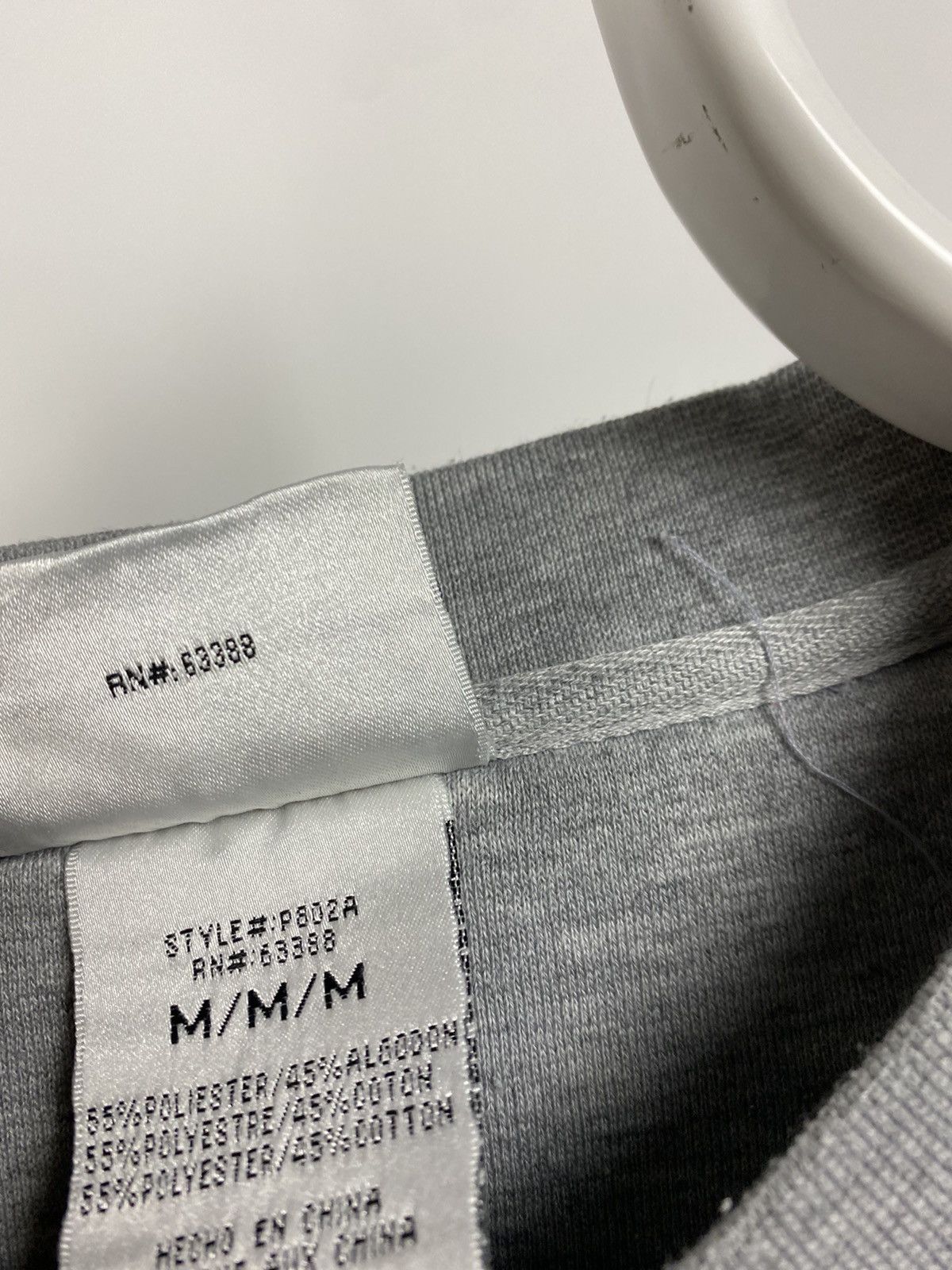 NBA New York Knicks vintage Puma grey sweatshirt NBA thrashed Size US M / EU 48-50 / 2 - 8 Thumbnail