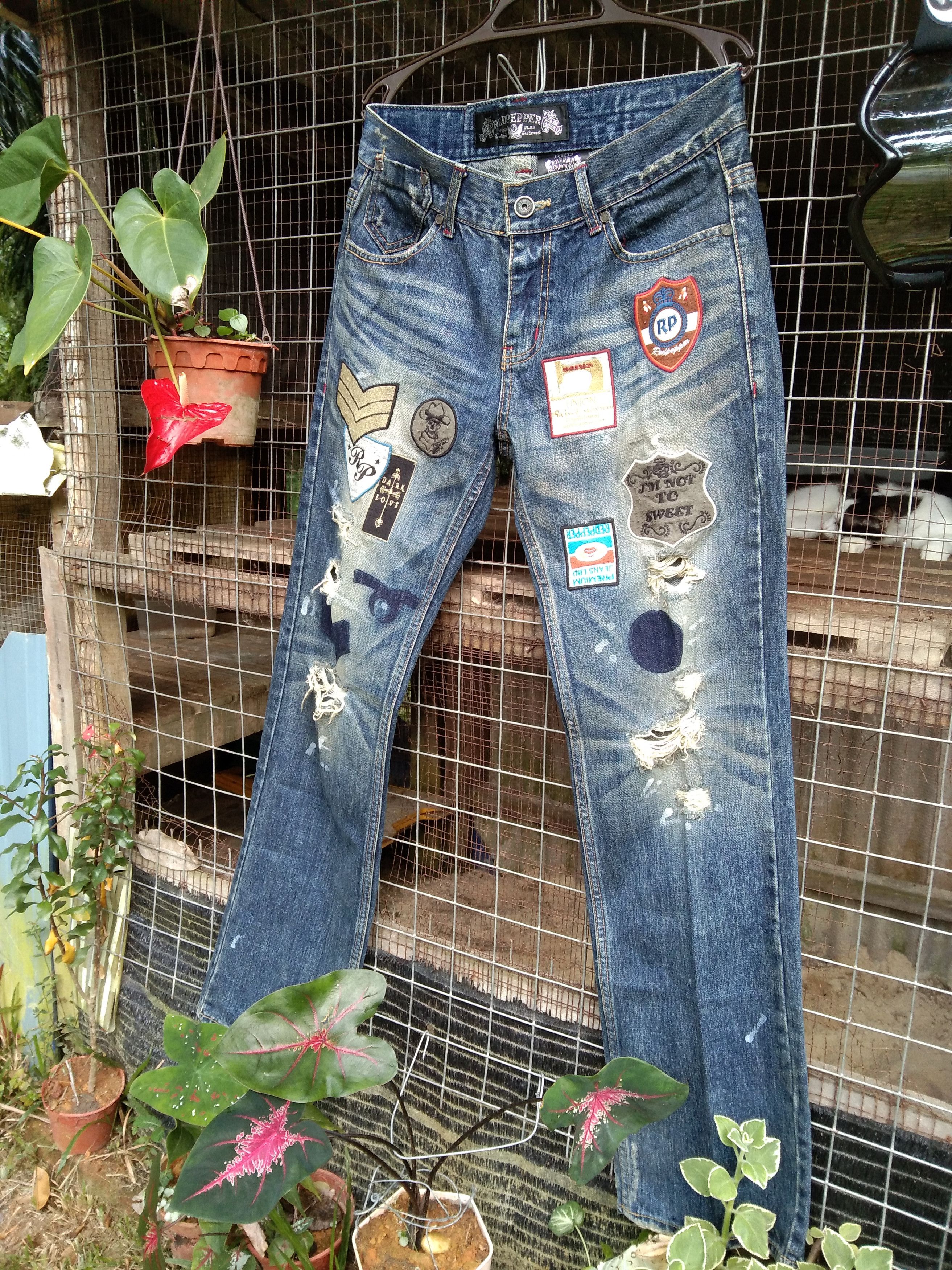 Japanese Brand RARE RED PEPPER DISTRESS DENIM Size US 32 / EU 48 - 2 Thumbnail