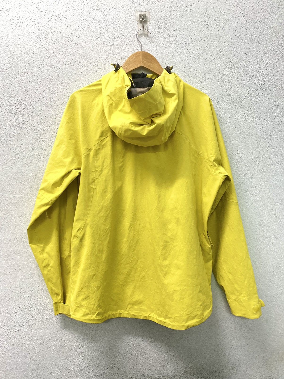 L.L. Bean L.L. Bean Mountain Nylon Jacket Waterproof Size US M / EU 48-50 / 2 - 12 Thumbnail