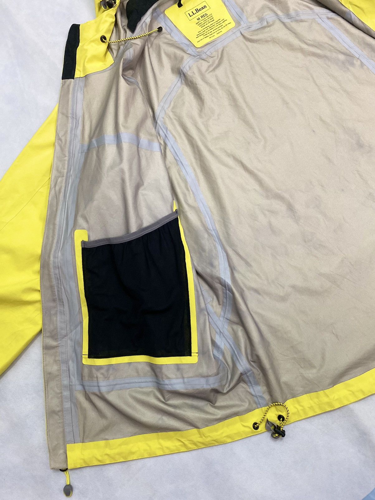 L.L. Bean L.L. Bean Mountain Nylon Jacket Waterproof Size US M / EU 48-50 / 2 - 16 Thumbnail