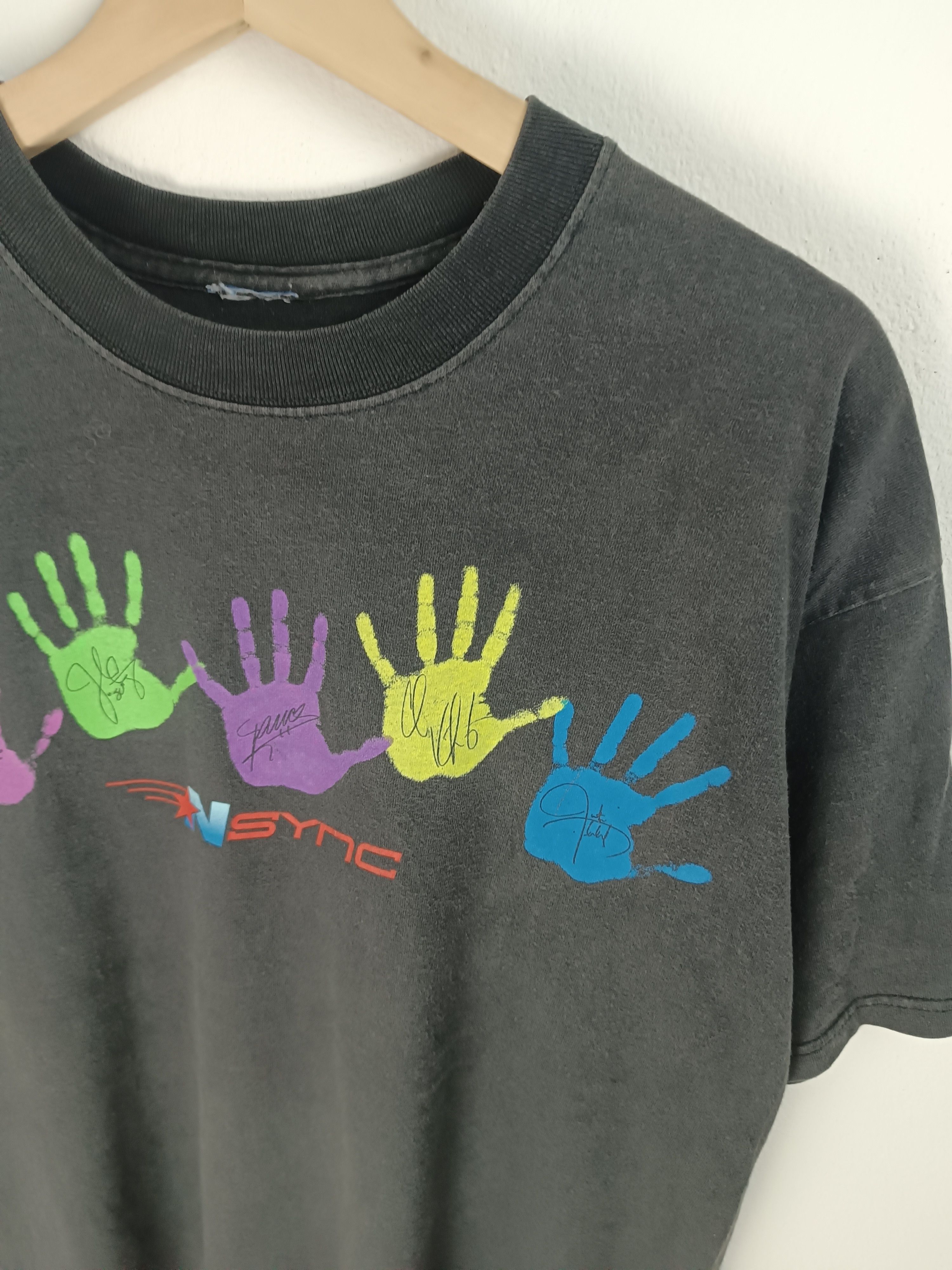 Band Tees VINTAGE Y2K NSYNC PLANET HOLLYWOOD (backstreet westlife) Size US L / EU 52-54 / 3 - 6 Thumbnail