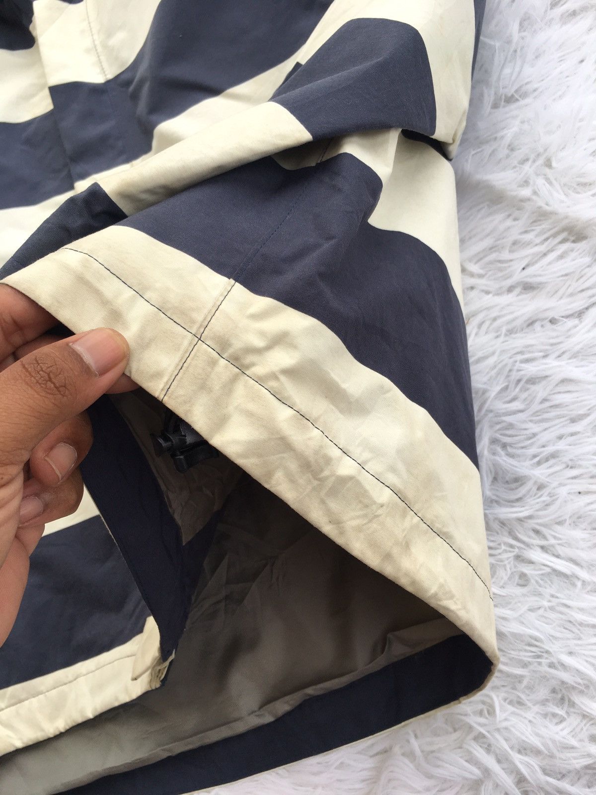 Helly Hansen Rare Helly Hansen Stripes Nylon Windbreaker Size US M / EU 48-50 / 2 - 14 Thumbnail