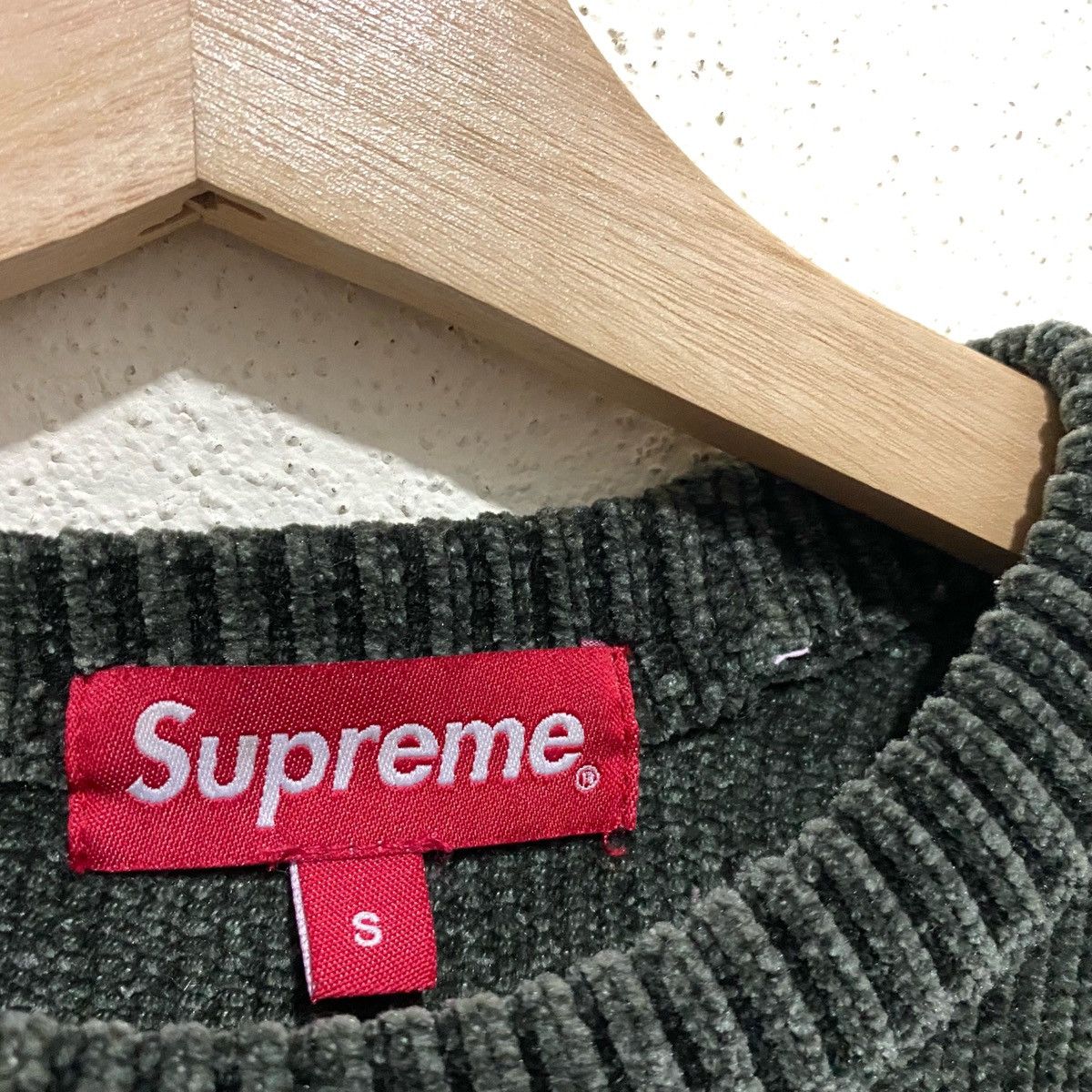 Supreme Supreme Knitwear Striped Embroidery Logos Swearshirt Size US S / EU 44-46 / 1 - 3 Thumbnail