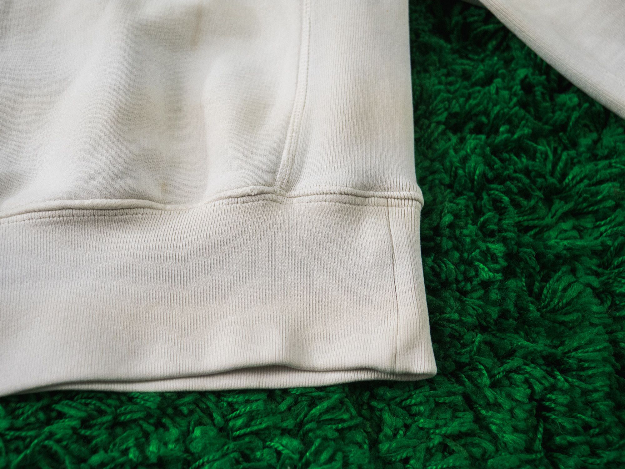 Yeezy YEEZY SEASON 4 CREWNECK MILK (S) Size US S / EU 44-46 / 1 - 6 Thumbnail