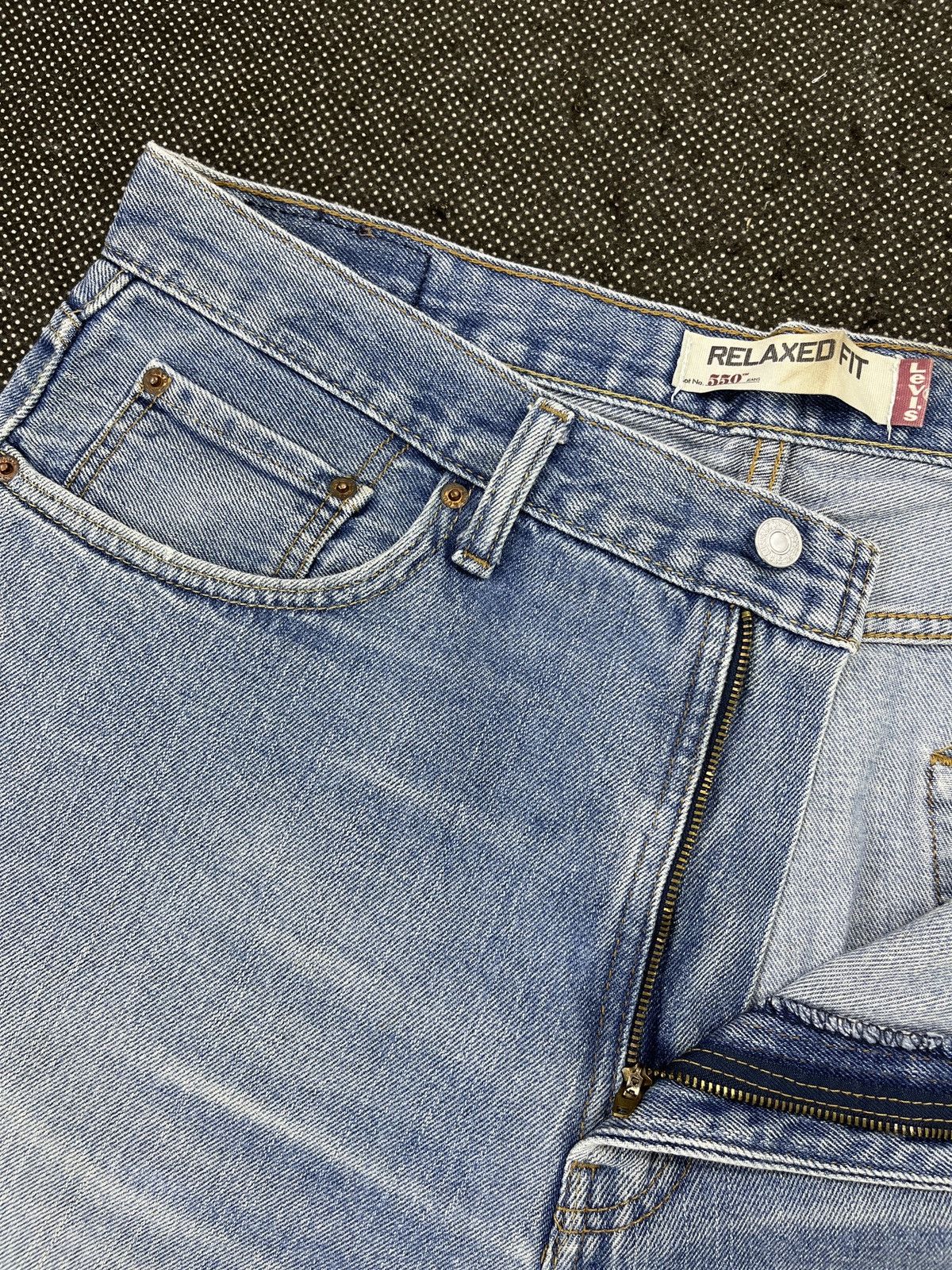 Levi's Vintage Levis 550 Light Wash Jeans - J463 Size US 38 / EU 54 - 7 Thumbnail