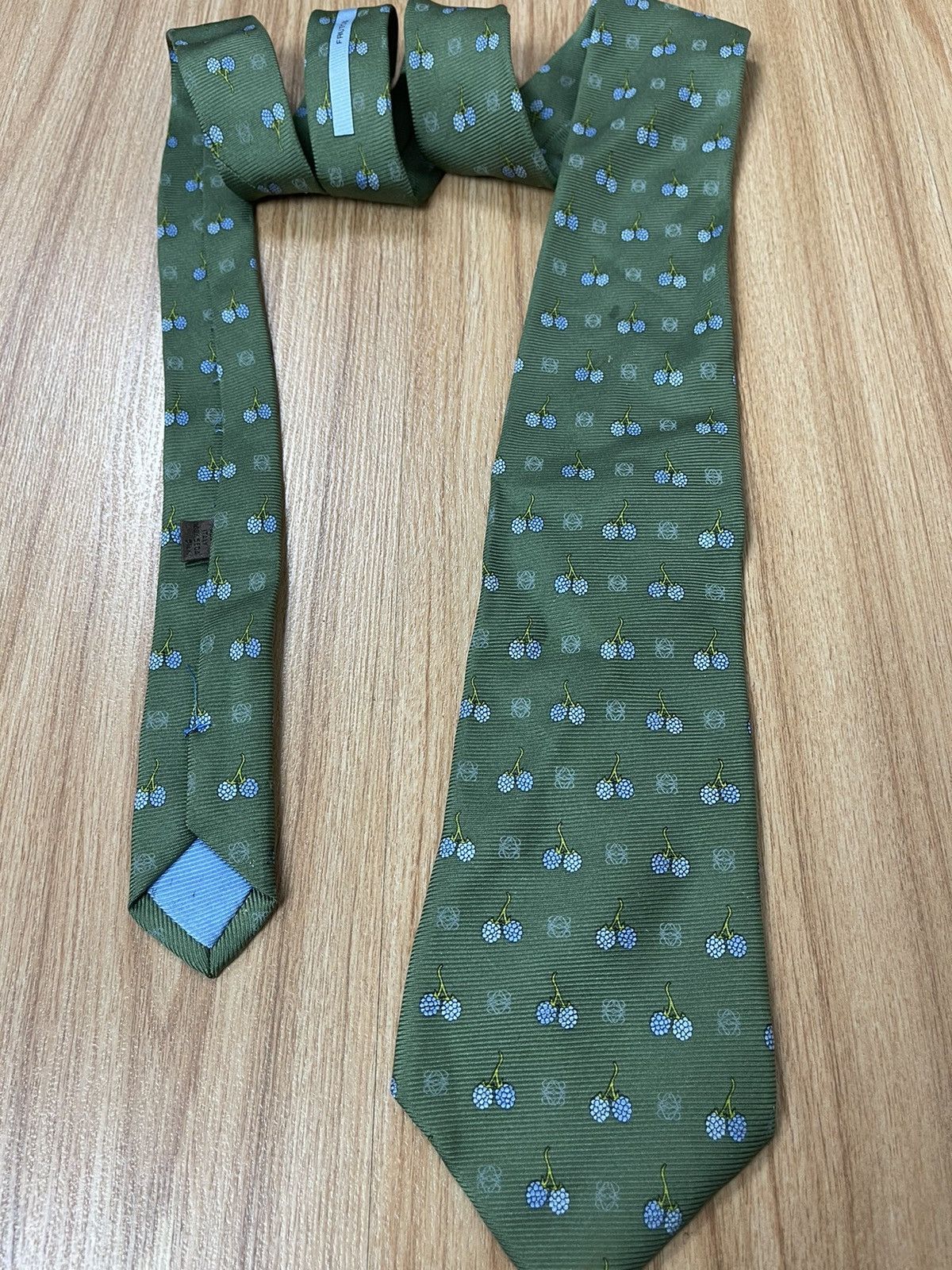 Loewe × Vintage 🔥NEED GONE NOW❌Nice LOEWE Vintage Silk Tie Size ONE SIZE - 4 Thumbnail