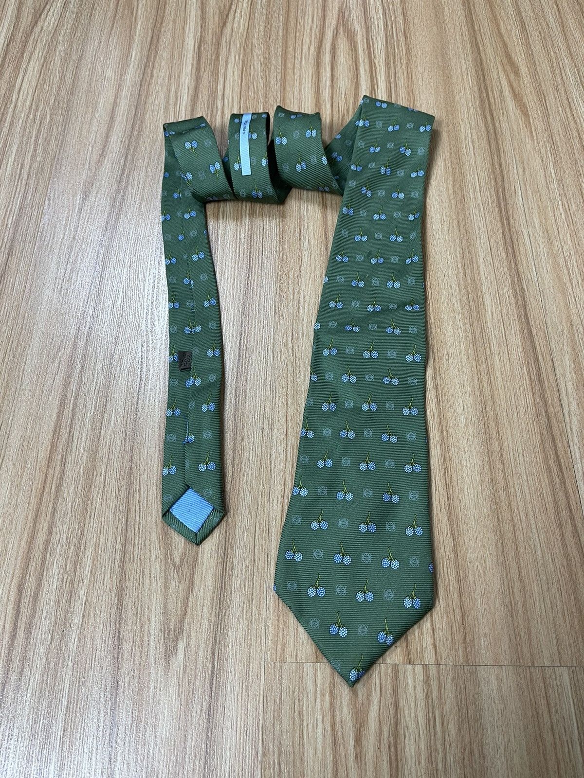 Loewe × Vintage 🔥NEED GONE NOW❌Nice LOEWE Vintage Silk Tie Size ONE SIZE - 1 Thumbnail