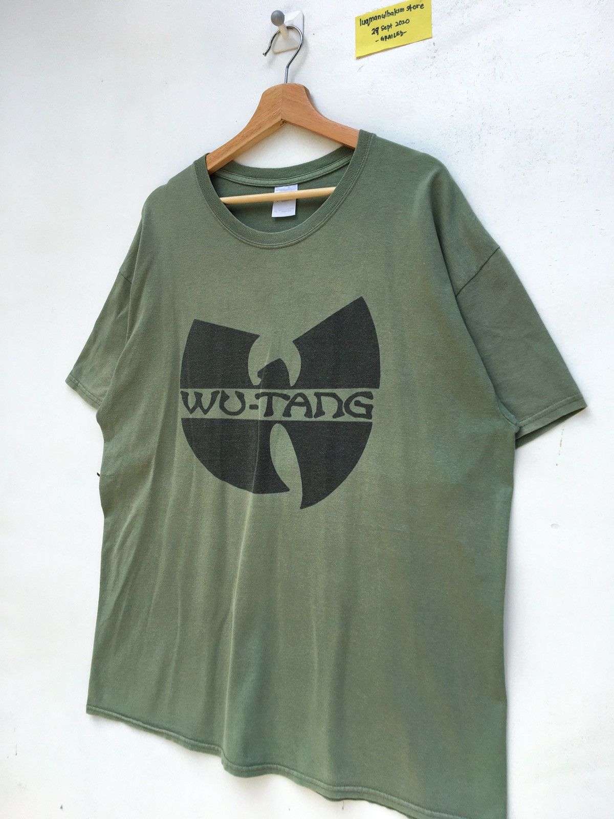 Rap Tees Vintage Wu Tang Clan Logo Tshirt Size US XL / EU 56 / 4 - 4 Thumbnail