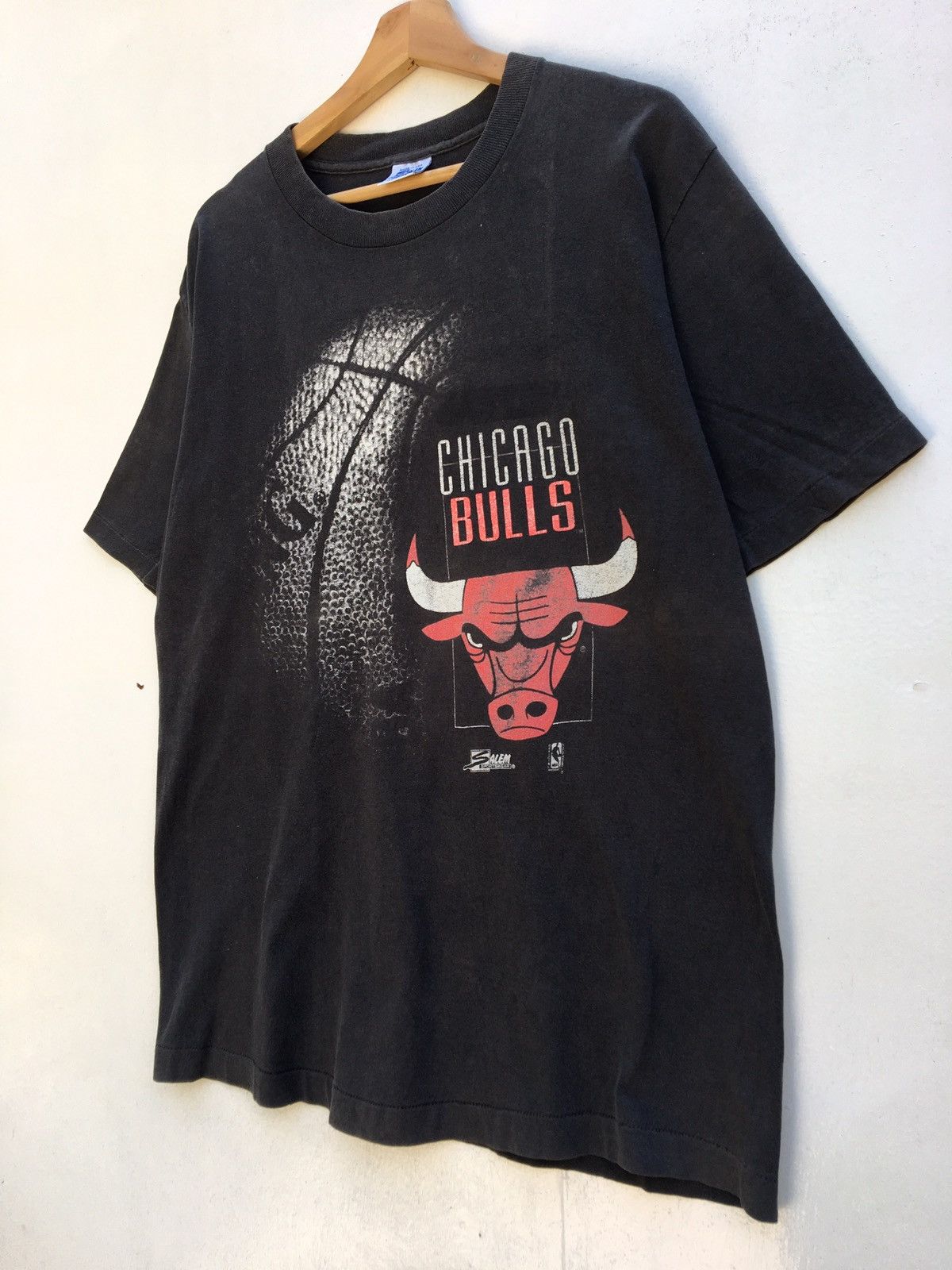 NBA VINTAGE Salem Sportswear Chicago Bulls 90s Tee T-shirt Size US L / EU 52-54 / 3 - 2 Thumbnail