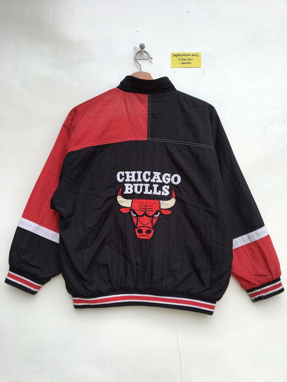 NBA Vintage Chicago Bulls NBA Windbreaker Size US M / EU 48-50 / 2 - 1 Thumbnail