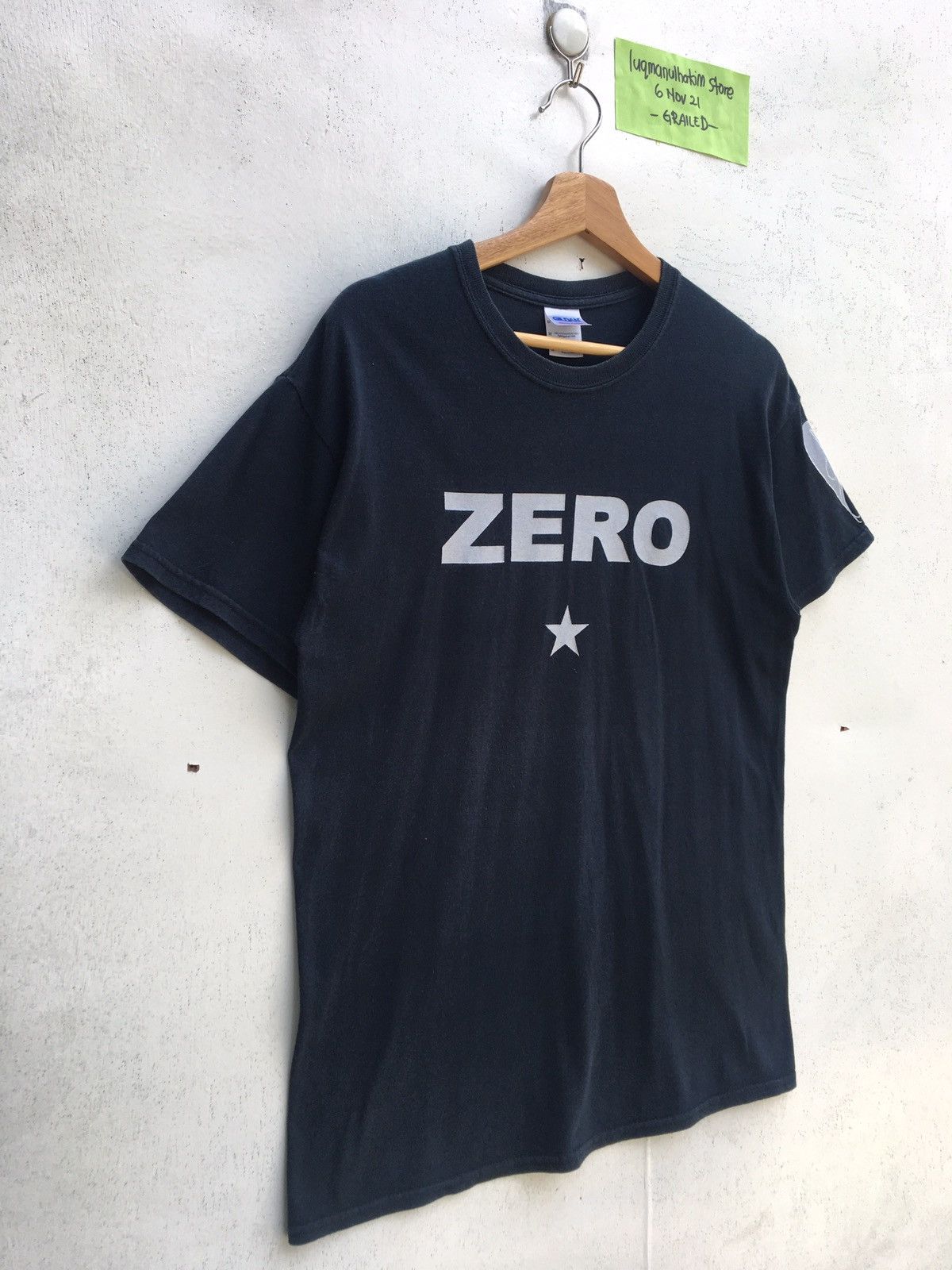 Band Tees Vintage 90s Smashing Pumpkins Zero Band Tee Size US S / EU 44-46 / 1 - 3 Thumbnail