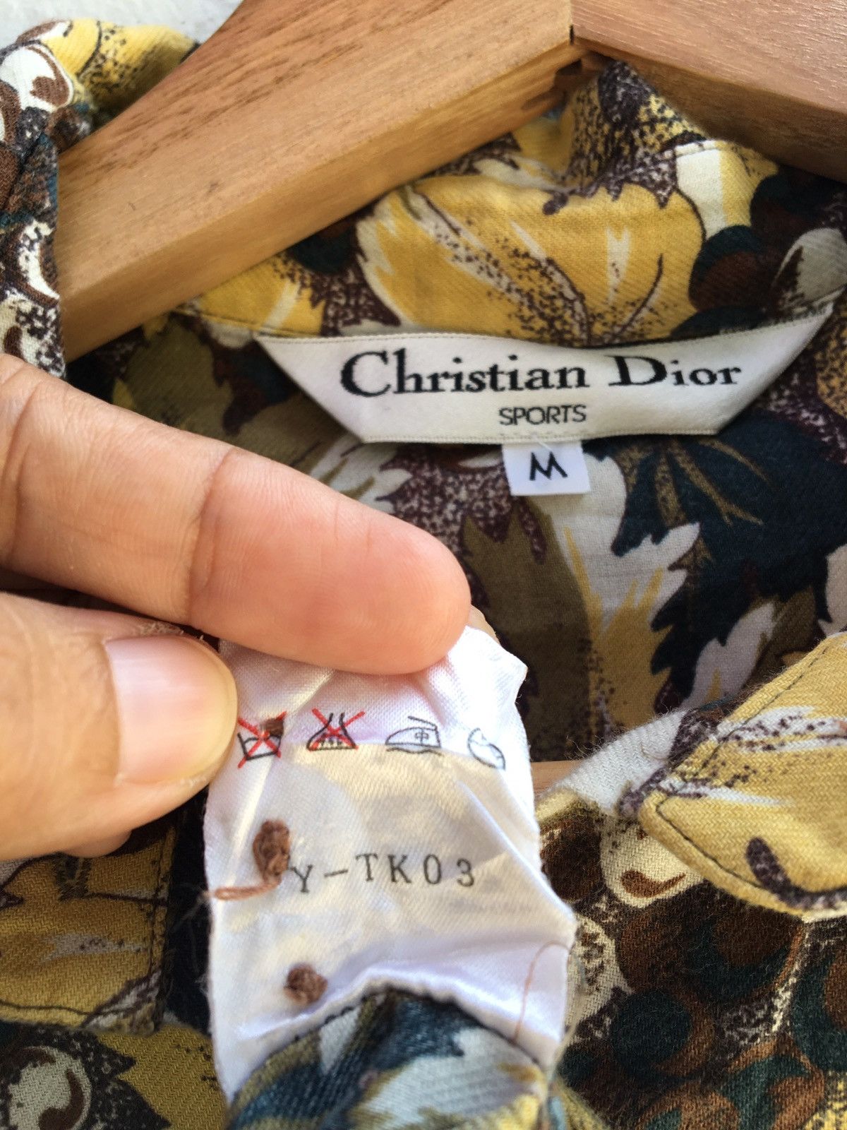 Christian Dior Monsieur Vintage Christian Dior Sport Floral All Over Shirt Size US M / EU 48-50 / 2 - 13 Thumbnail