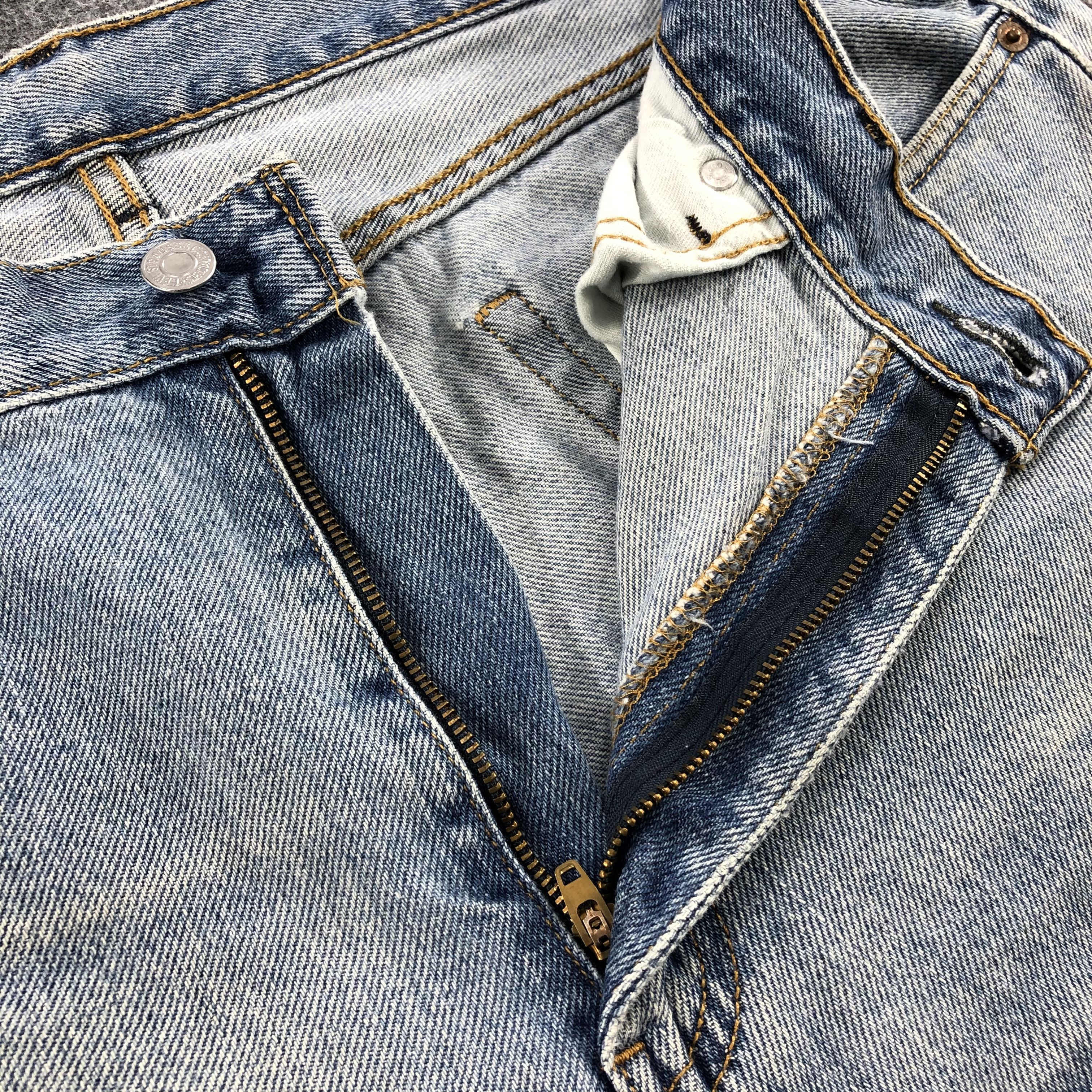 Levi's Light Washed Levis 505 Vintage Jeans -J1086 Size US 38 / EU 54 - 8 Thumbnail