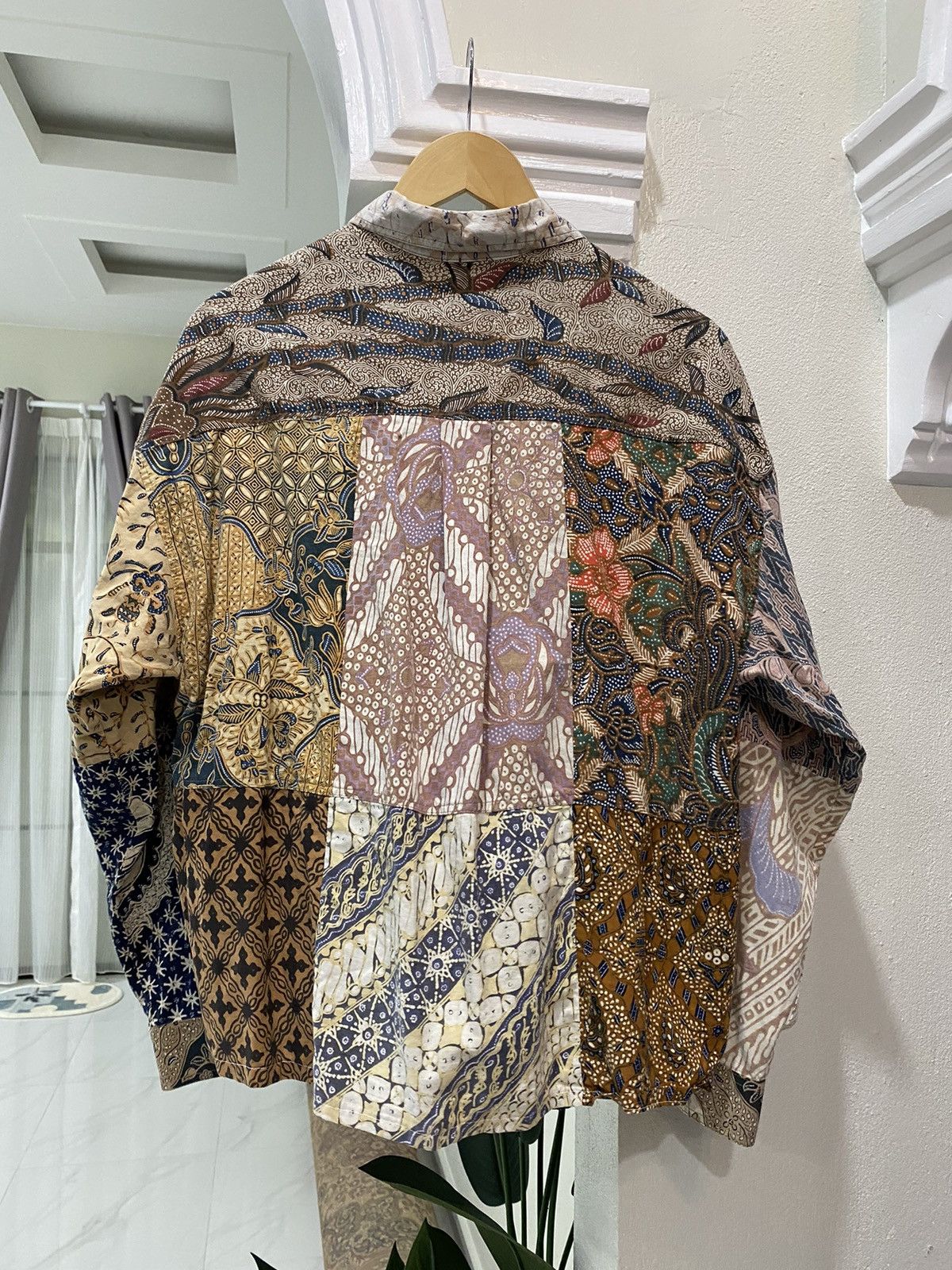 Vintage Vintage Amina Indonesian Fashion Size US M / EU 48-50 / 2 - 3 Thumbnail