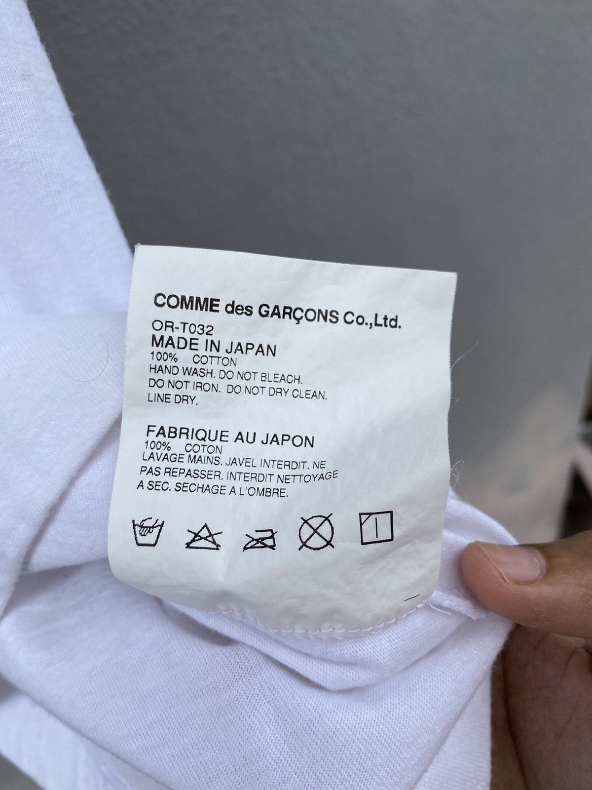 Comme des Garcons AD2016 comme des garçons play holiday emoji hearts tee Size US M / EU 48-50 / 2 - 8 Thumbnail