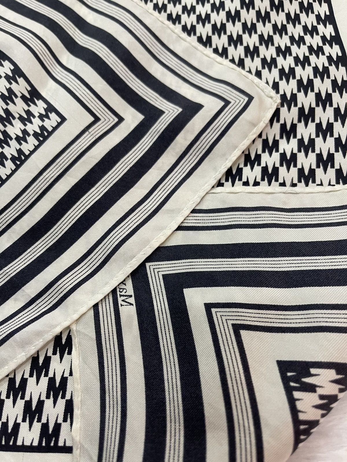 Max Mara MaxMara Silk Scarves Made in italy Size ONE SIZE - 6 Thumbnail