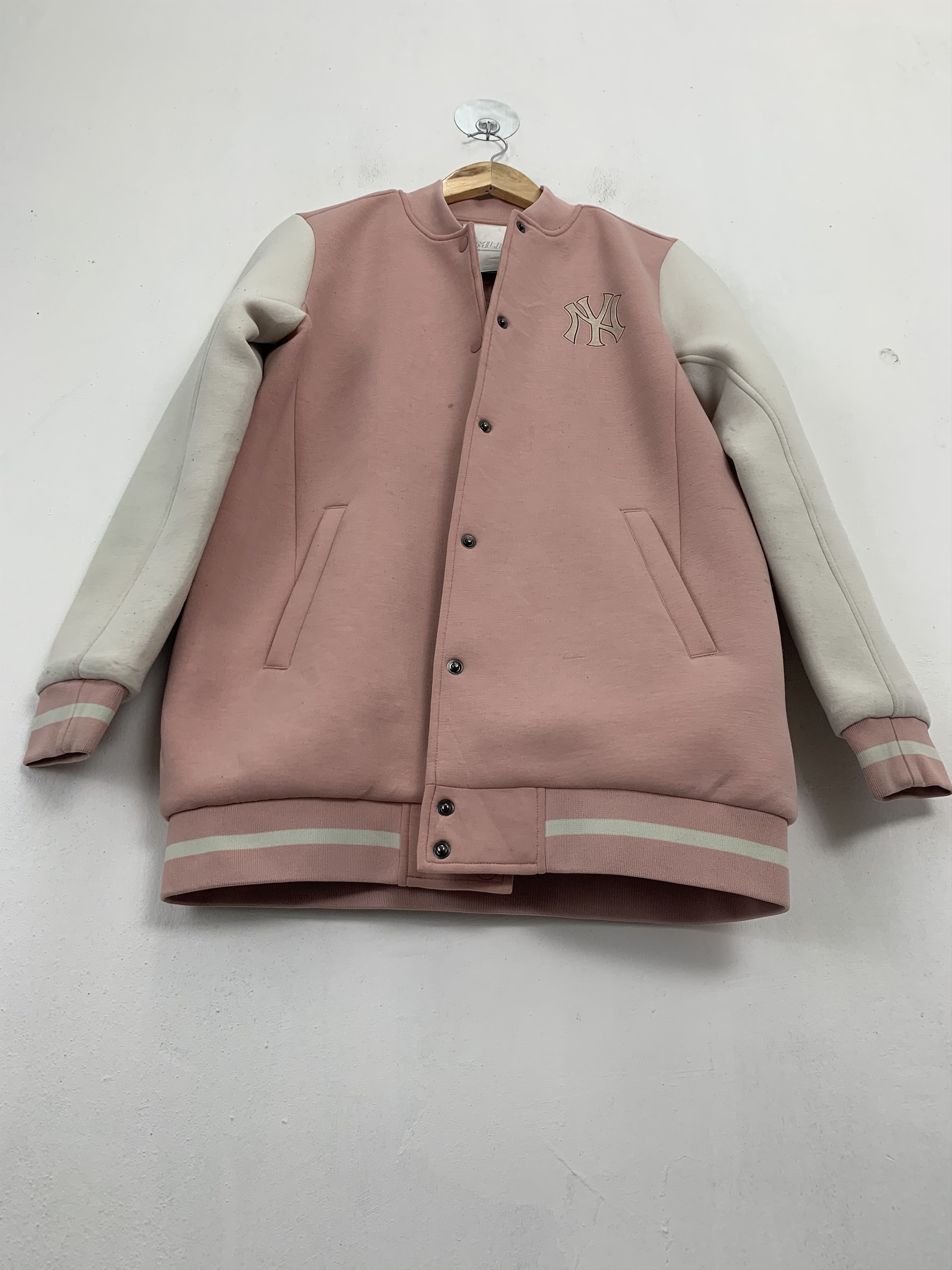MLB 💥BEST OFFER💥Varsity New York Yankees MLB Streetwear Size US M / EU 48-50 / 2 - 11 Thumbnail