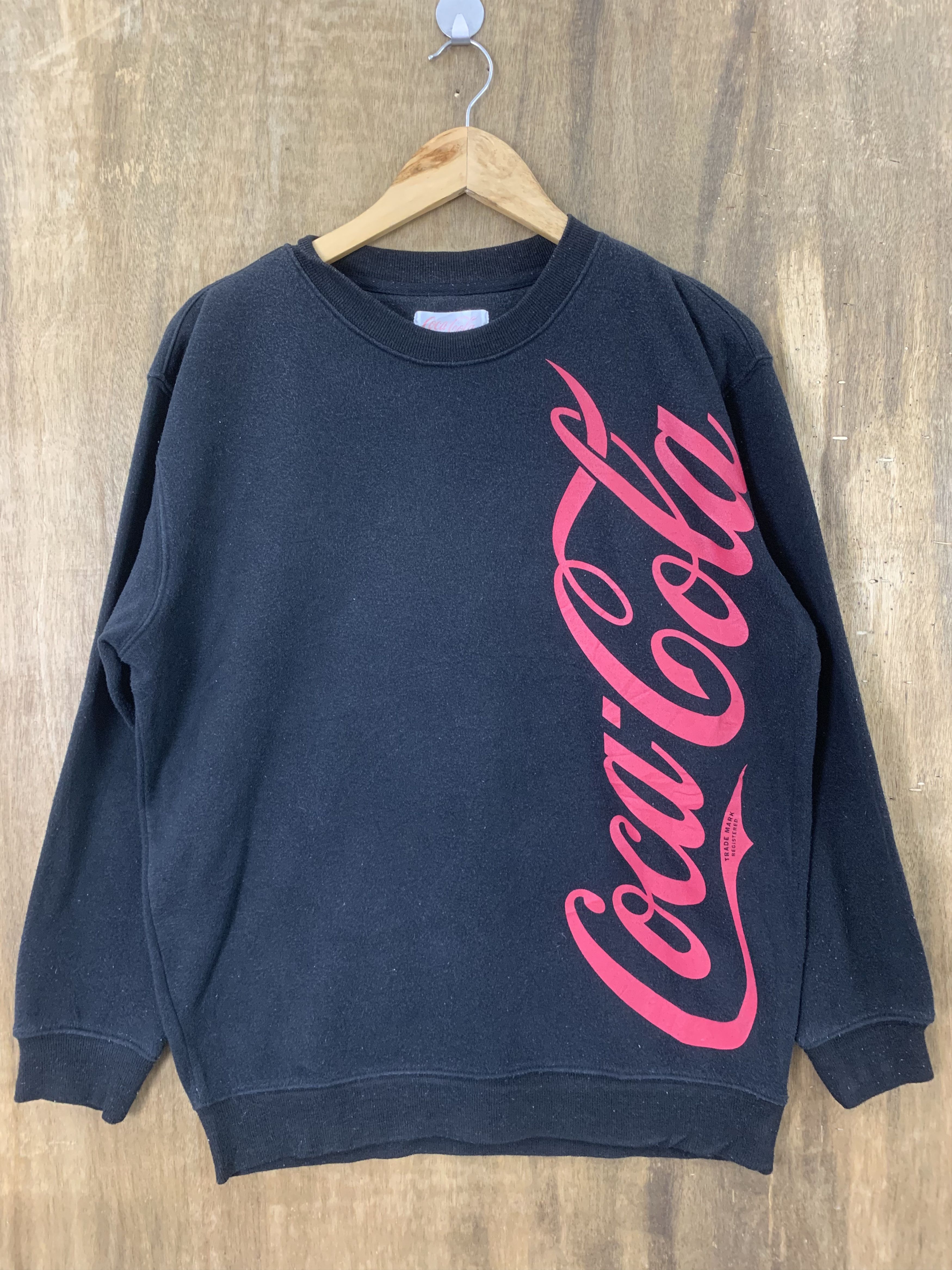 Coca Cola Sweatshirts Coca Cola Vintage Streetwear Black Big Logo Size US M / EU 48-50 / 2 - 1 Thumbnail