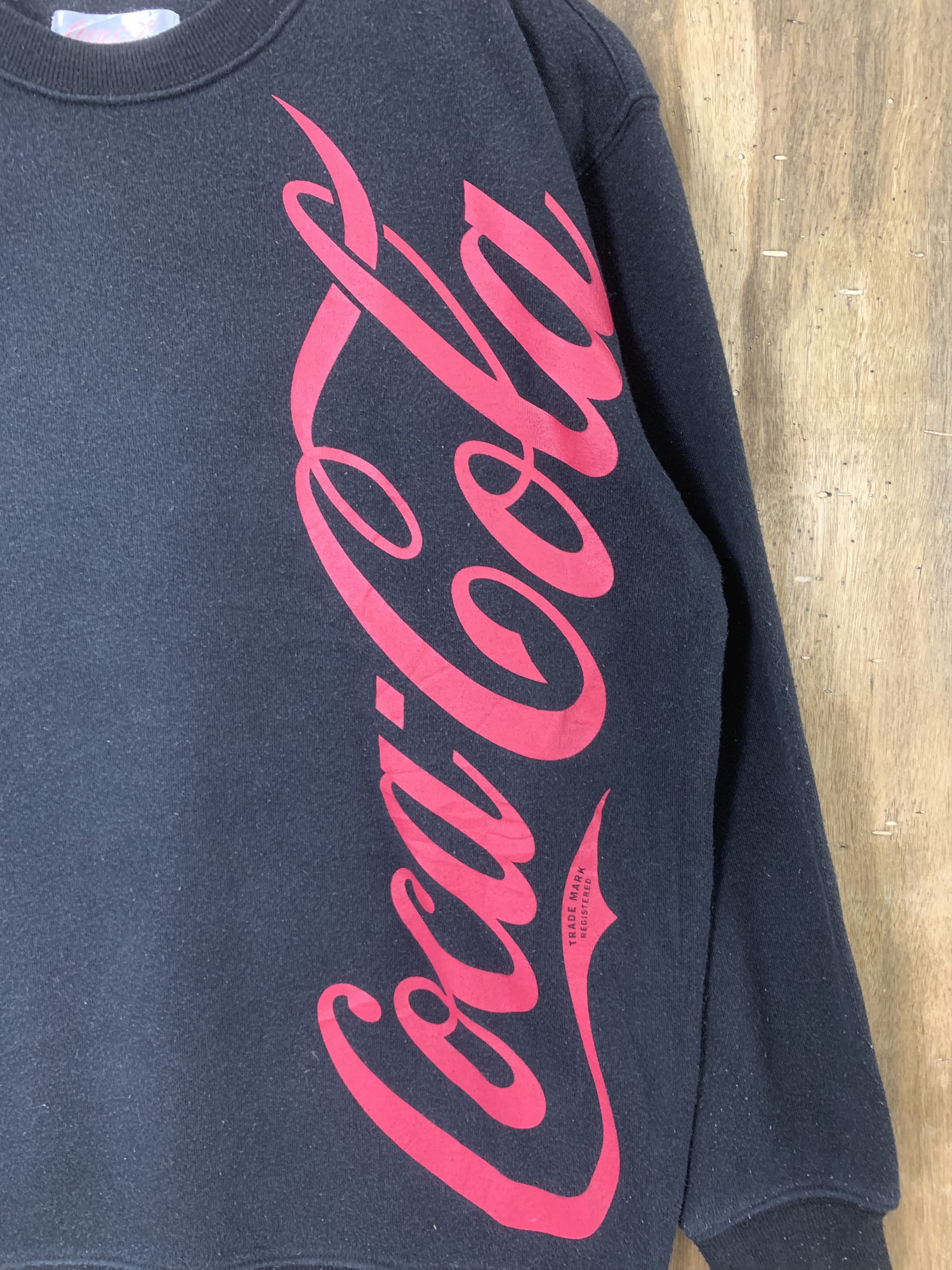 Coca Cola Sweatshirts Coca Cola Vintage Streetwear Black Big Logo Size US M / EU 48-50 / 2 - 2 Thumbnail