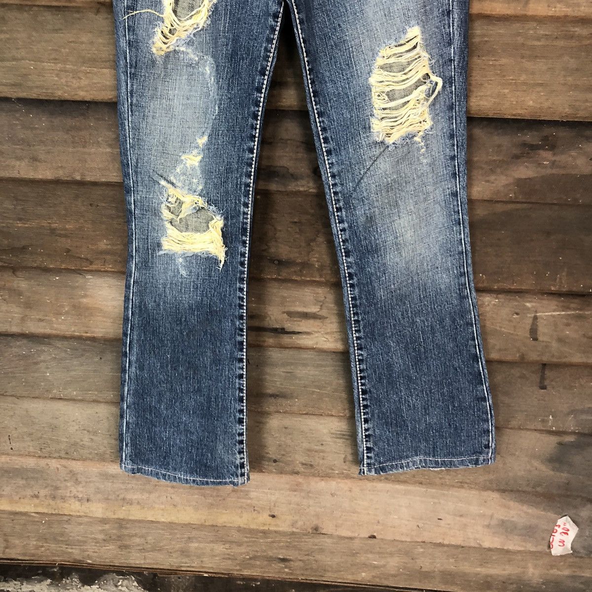 Japanese Brand Nuve bad girl Japan bootcut Distressed Denim Pants #5002 Size 28" / US 6 / IT 42 - 3 Thumbnail