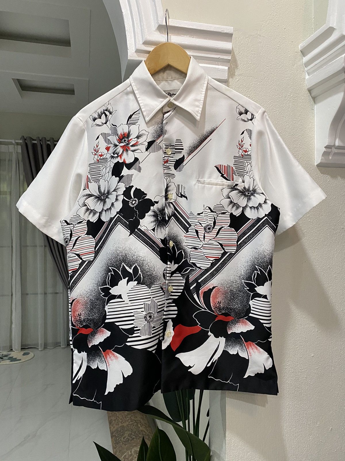 image of Made In USA x Tori Richard Vintage Tori Richard Made Usa Shirt in White, Men's (Size Small)