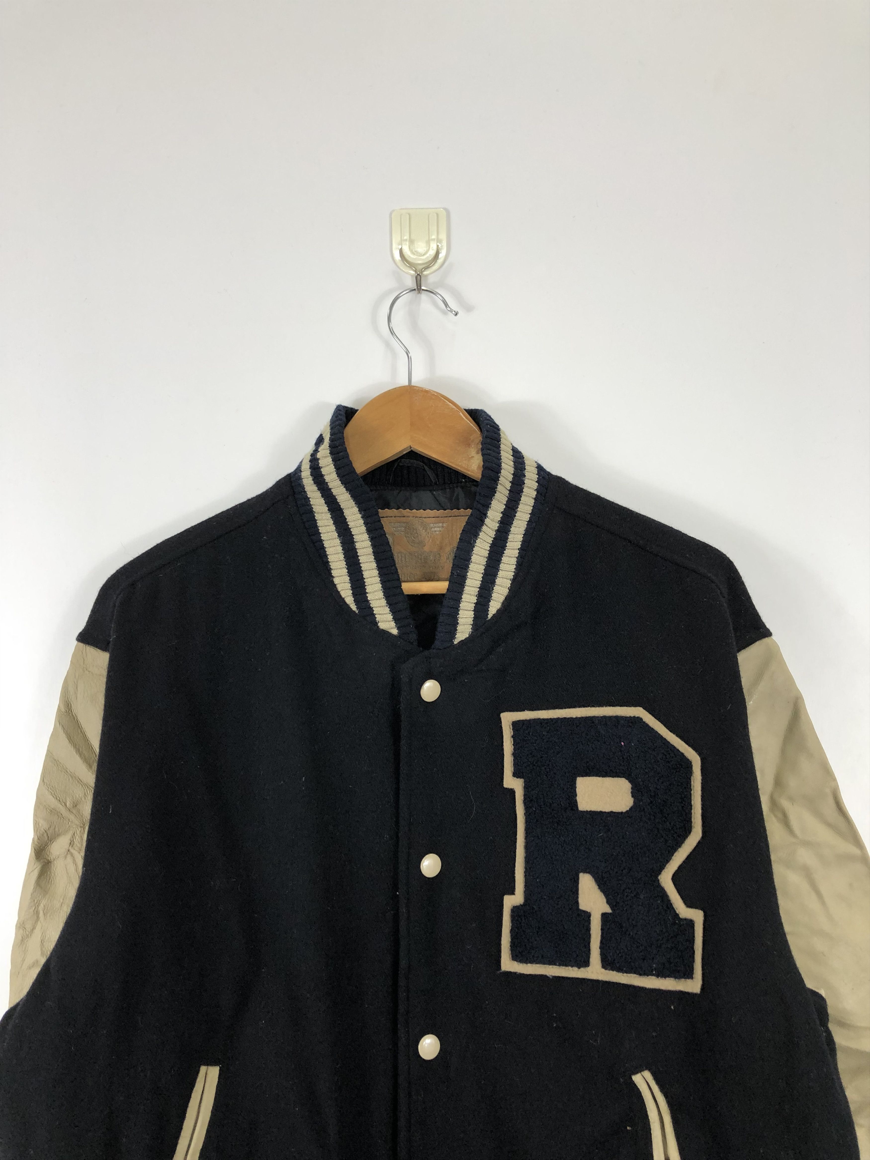 Vintage Vintage 90s American Club Leather Varsity Jacket V0226 Size US M / EU 48-50 / 2 - 2 Thumbnail
