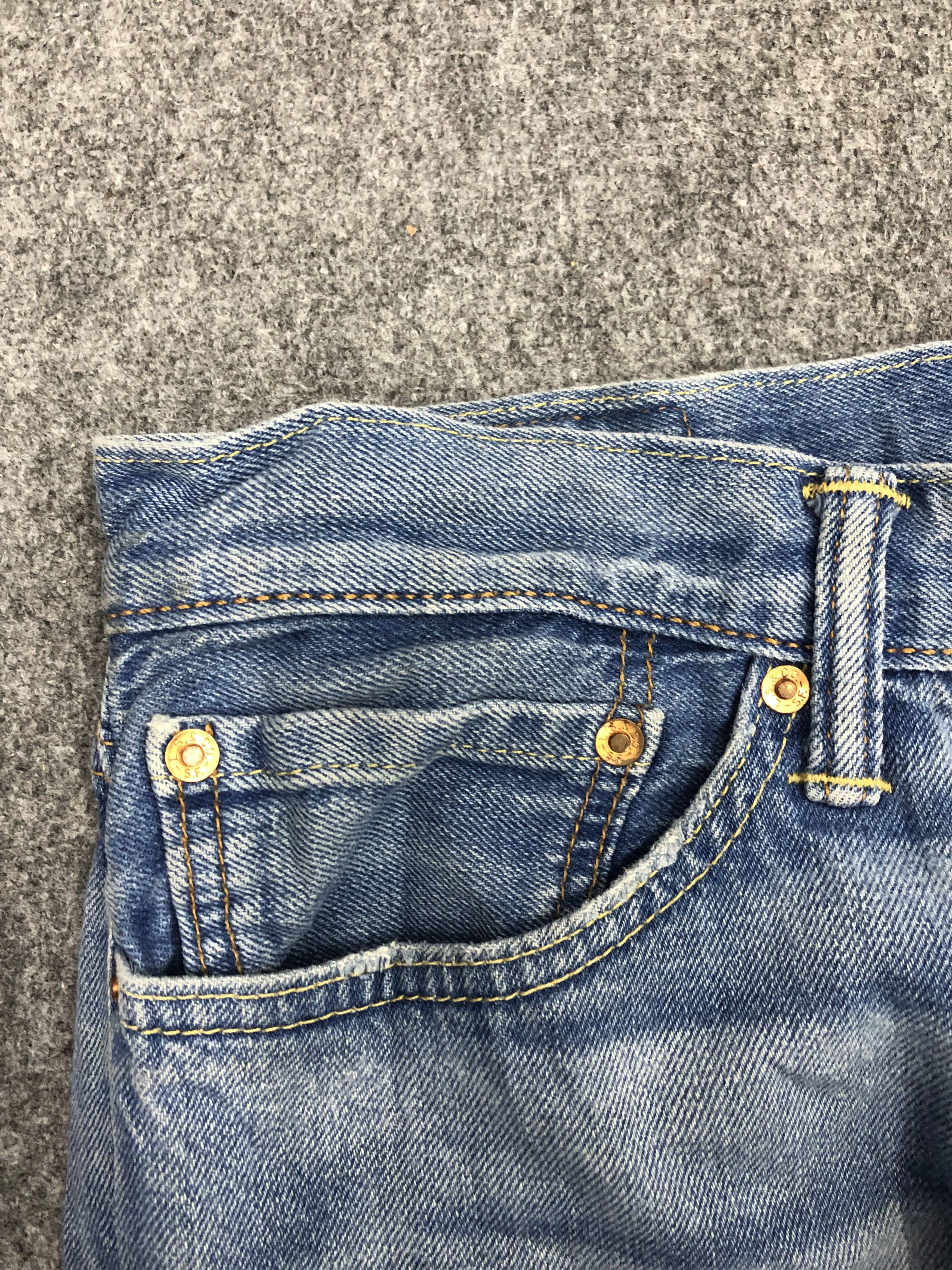 Levi's Vintage Distressed Levis 504 Ripped Jeans DP1044 Size US 36 / EU 52 - 7 Thumbnail