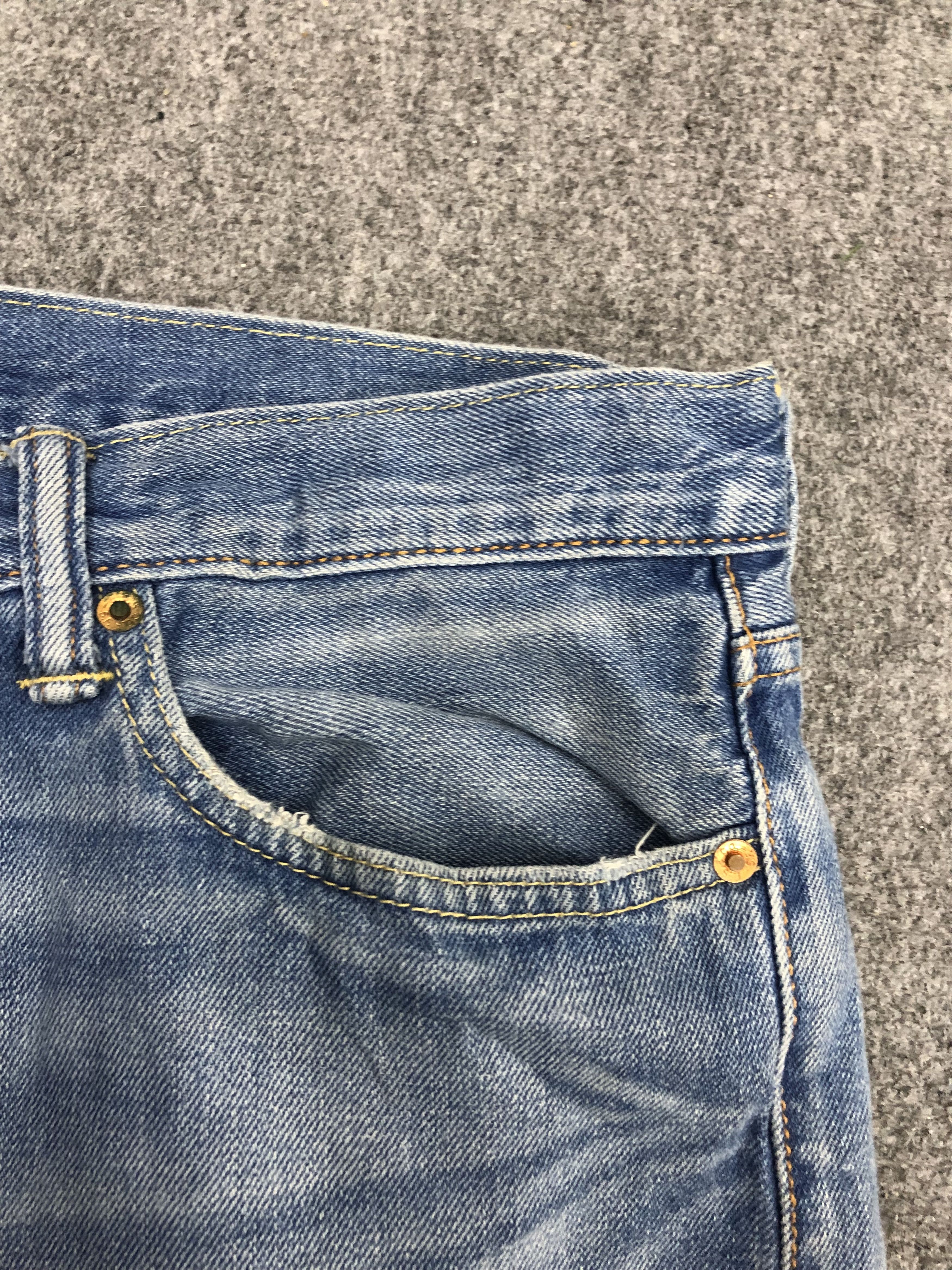 Levi's Vintage Distressed Levis 504 Ripped Jeans DP1044 Size US 36 / EU 52 - 6 Thumbnail
