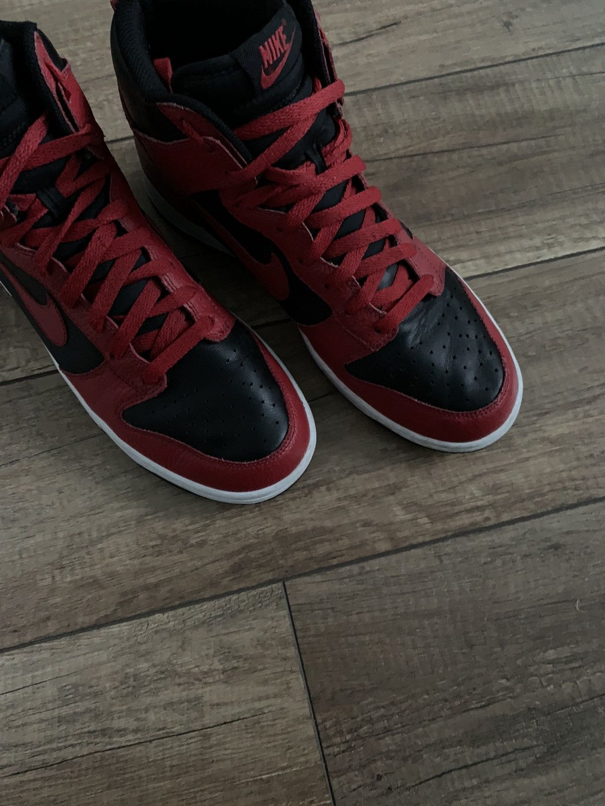 Nike RARE Nike Dunk High Be True To Your Street Bred Black Red Size US 10.5 / EU 43-44 - 17 Thumbnail