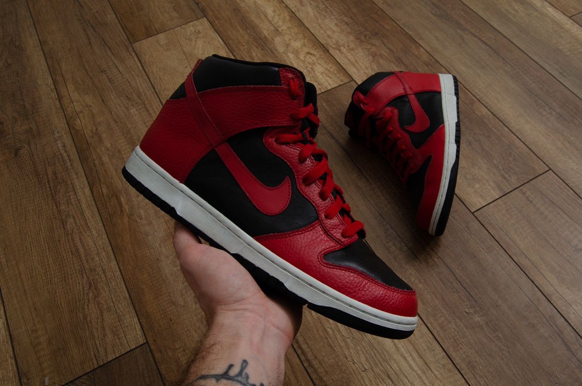 Nike RARE Nike Dunk High Be True To Your Street Bred Black Red Size US 10.5 / EU 43-44 - 1 Thumbnail