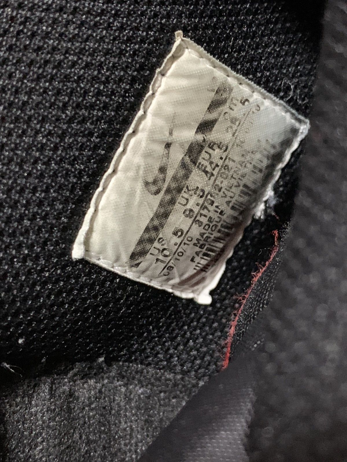 Nike RARE Nike Dunk High Be True To Your Street Bred Black Red Size US 10.5 / EU 43-44 - 10 Thumbnail