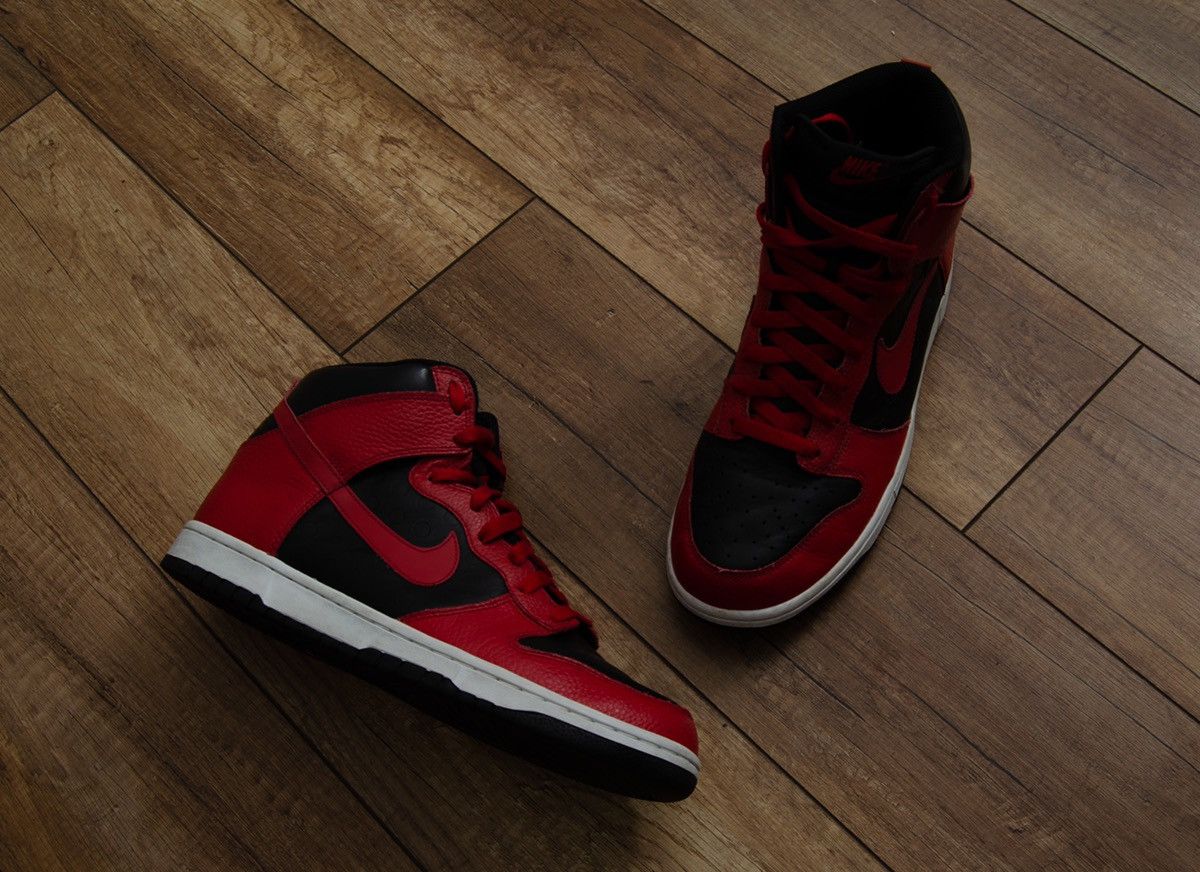 Nike RARE Nike Dunk High Be True To Your Street Bred Black Red Size US 10.5 / EU 43-44 - 2 Thumbnail