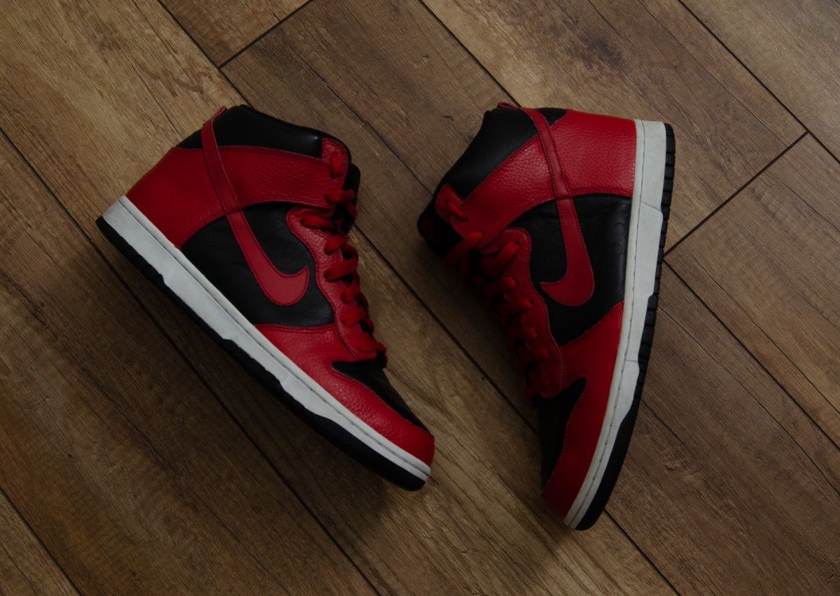 Nike RARE Nike Dunk High Be True To Your Street Bred Black Red Size US 10.5 / EU 43-44 - 4 Thumbnail