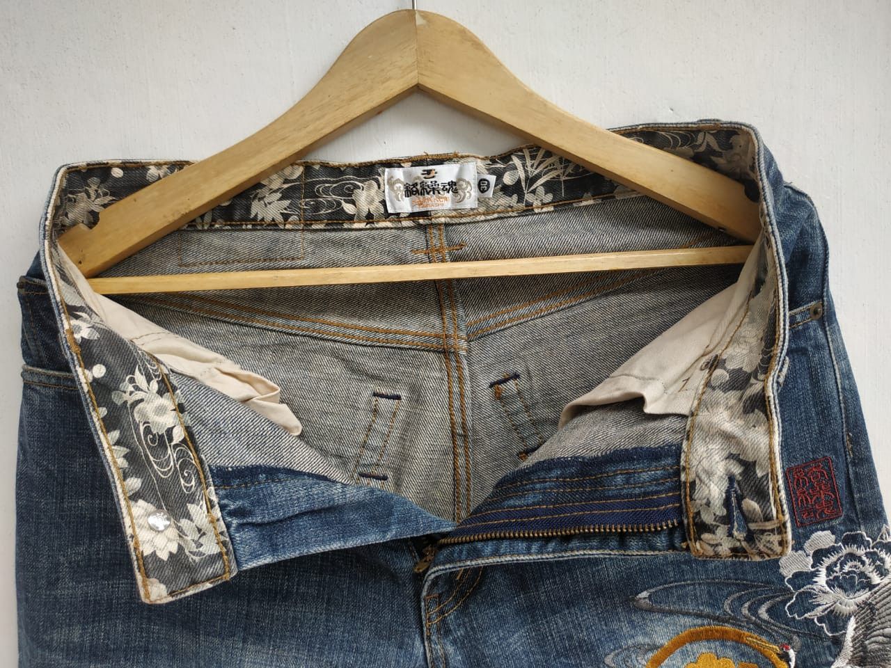 Japanese Brand Karakuri Tamashi Japan, Embroidery Jeans Size US 30 / EU 46 - 6 Thumbnail