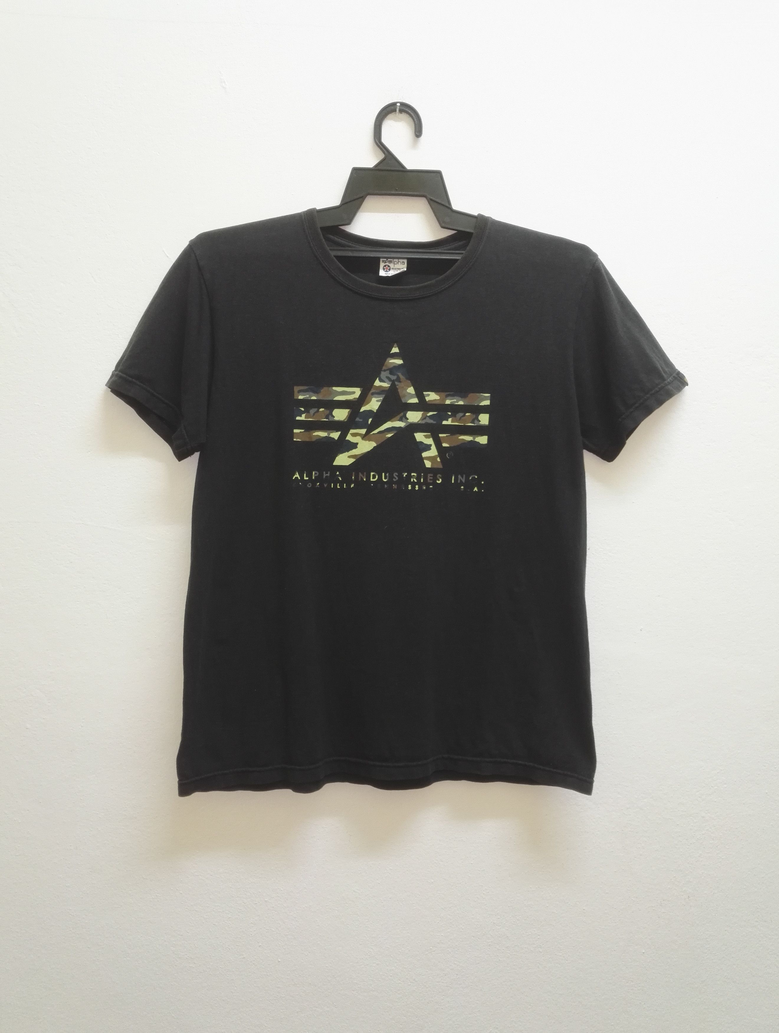 Alpha Industries vintage Alpha Industries t shirt nice design Army (c34) Size US M / EU 48-50 / 2 - 1 Thumbnail