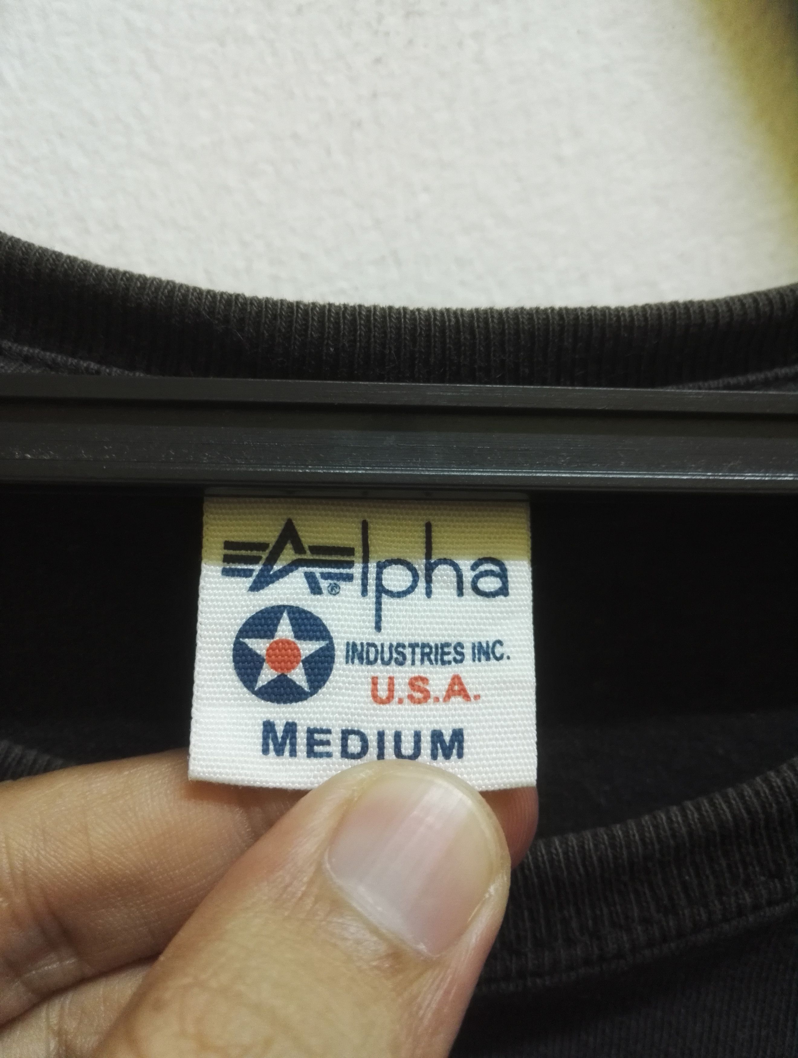 Alpha Industries vintage Alpha Industries t shirt nice design Army (c34) Size US M / EU 48-50 / 2 - 5 Thumbnail