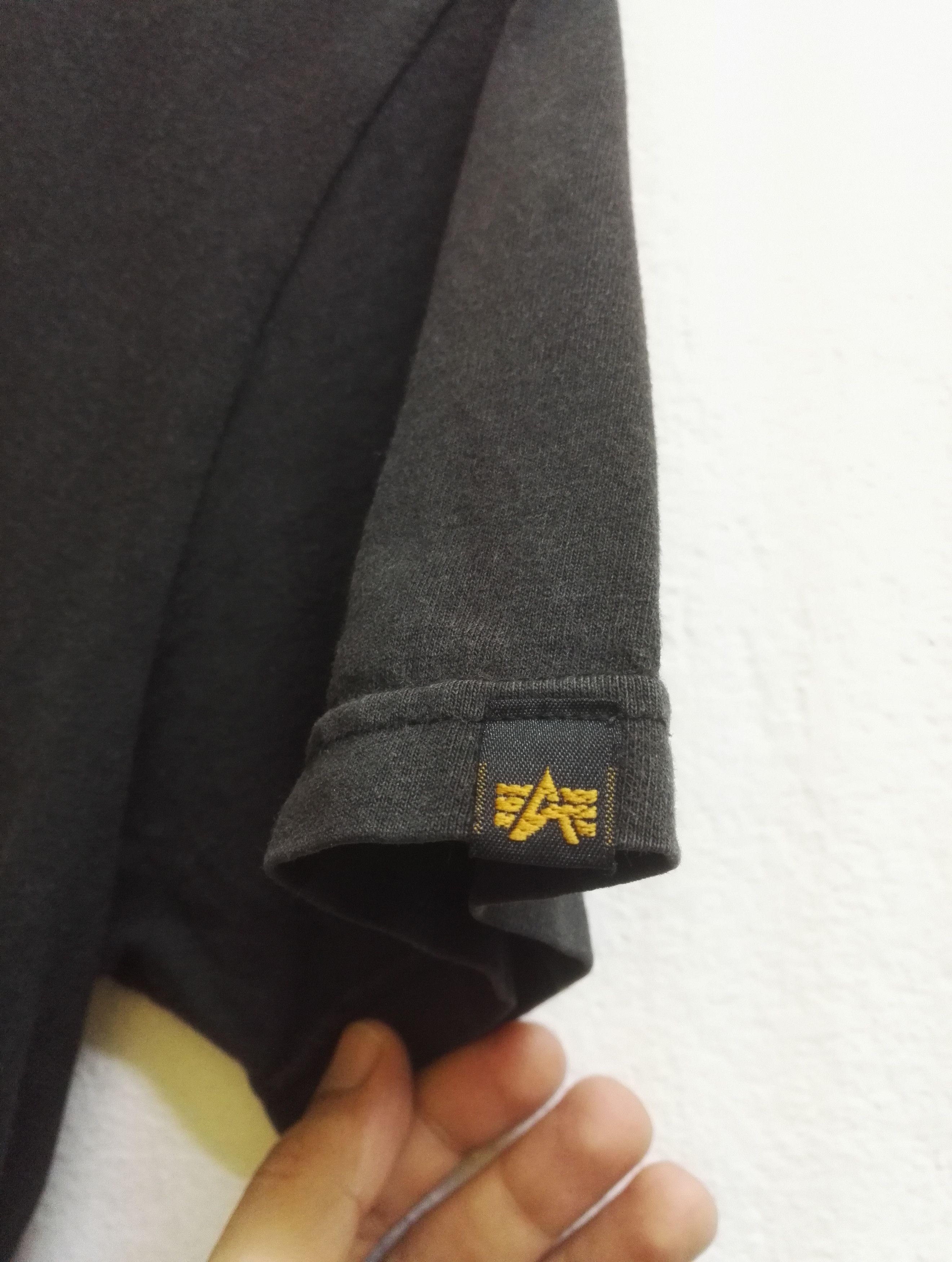 Alpha Industries vintage Alpha Industries t shirt nice design Army (c34) Size US M / EU 48-50 / 2 - 4 Thumbnail