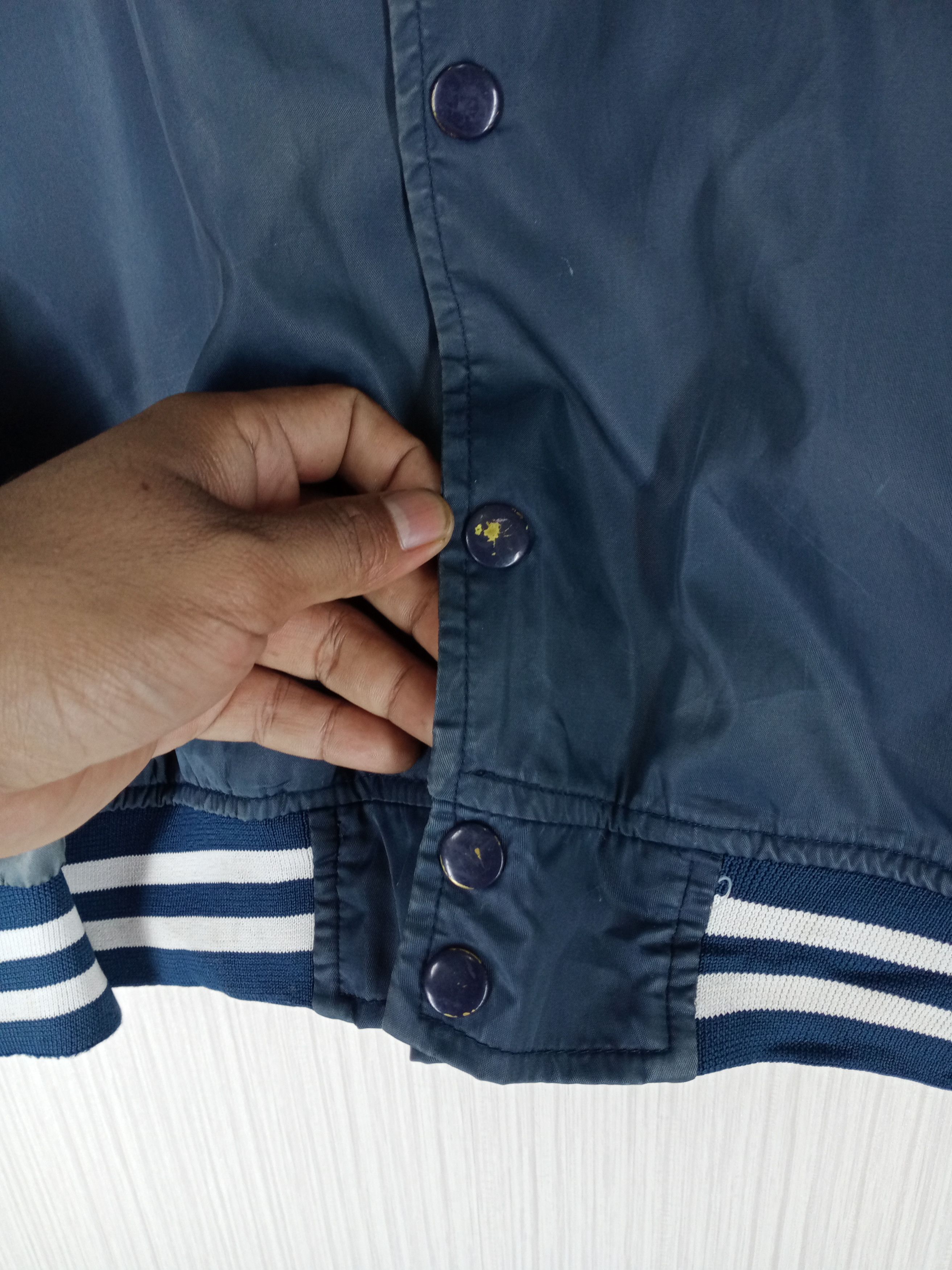 Japanese Brand Vintage Suntory Coffee Boss Varsity Nylon Jacket Distressed Size US L / EU 52-54 / 3 - 6 Thumbnail