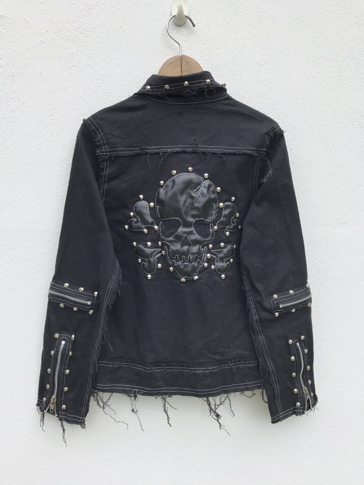 Japanese Brand Black Punk Style Zipper Skull Jacket (16" x 21") Size US XS / EU 42 / 0 - 7 Thumbnail