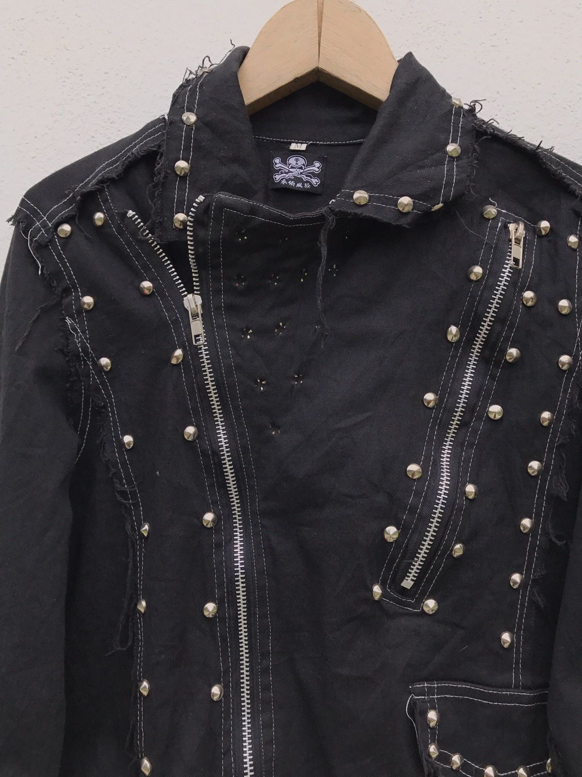 Japanese Brand Black Punk Style Zipper Skull Jacket (16" x 21") Size US XS / EU 42 / 0 - 3 Thumbnail