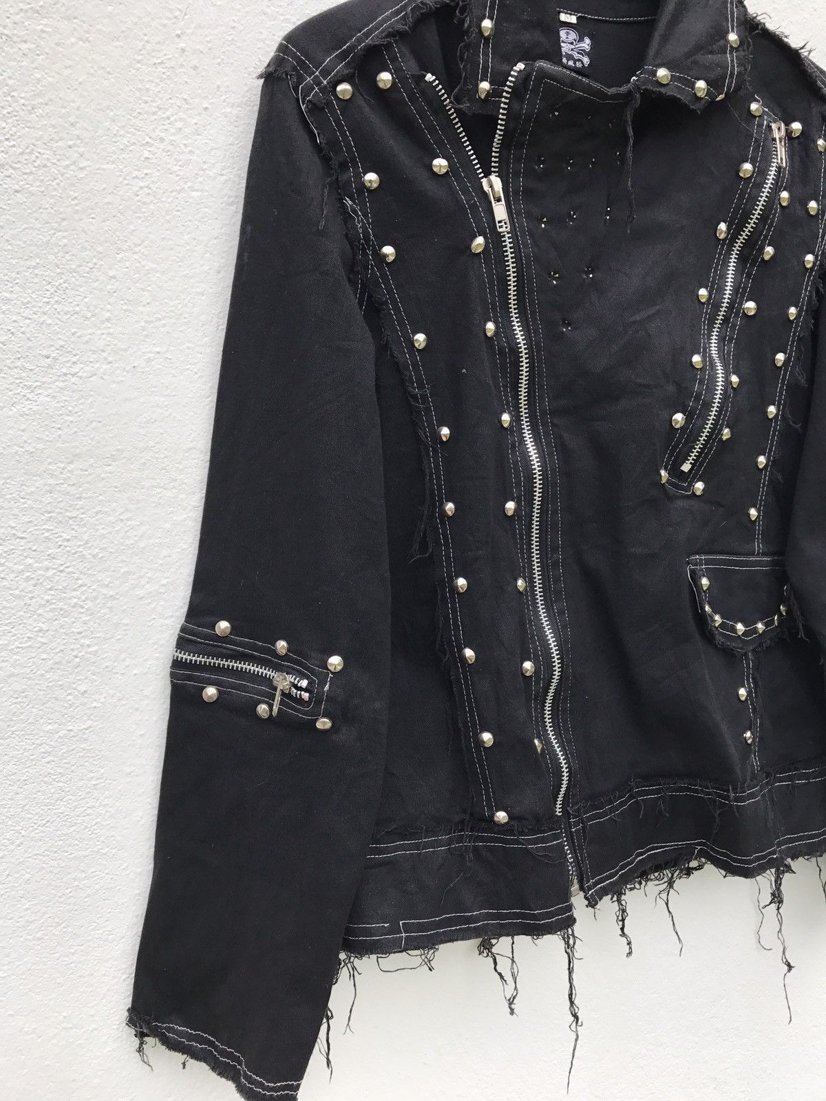 Japanese Brand Black Punk Style Zipper Skull Jacket (16" x 21") Size US XS / EU 42 / 0 - 4 Thumbnail